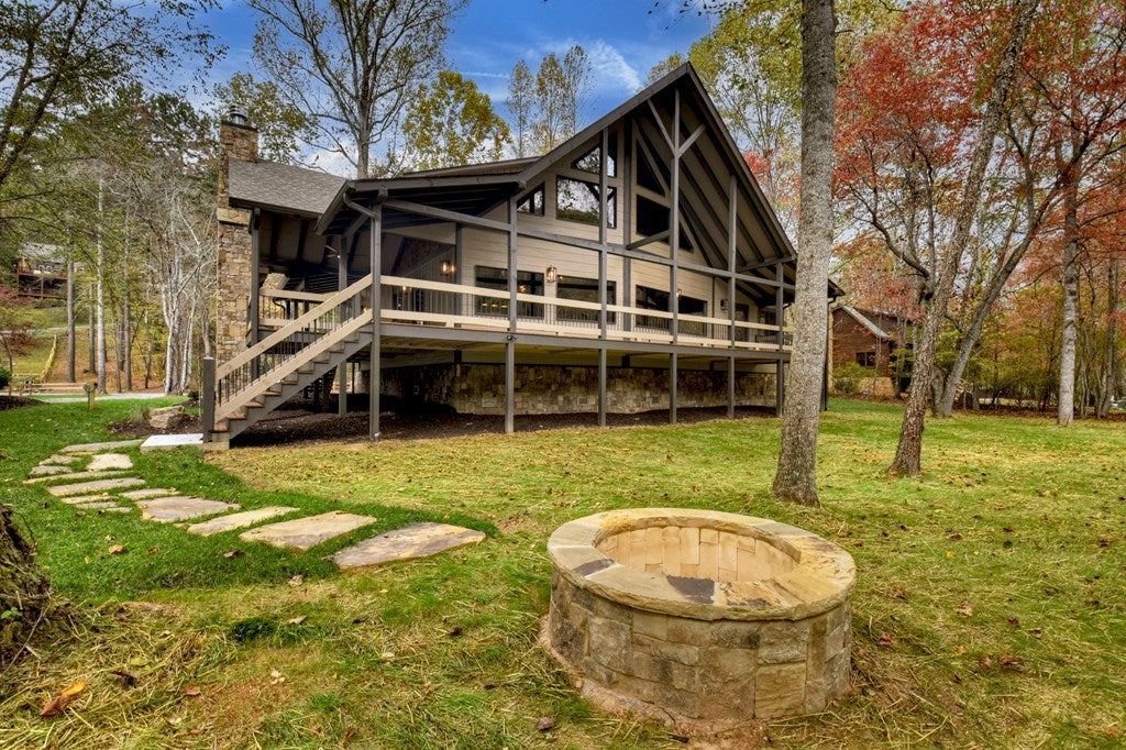 Mineral Bluff, Georgia, 30559, United States, 4 Bedrooms Bedrooms, ,5 BathroomsBathrooms,Residential,For Sale,1986837