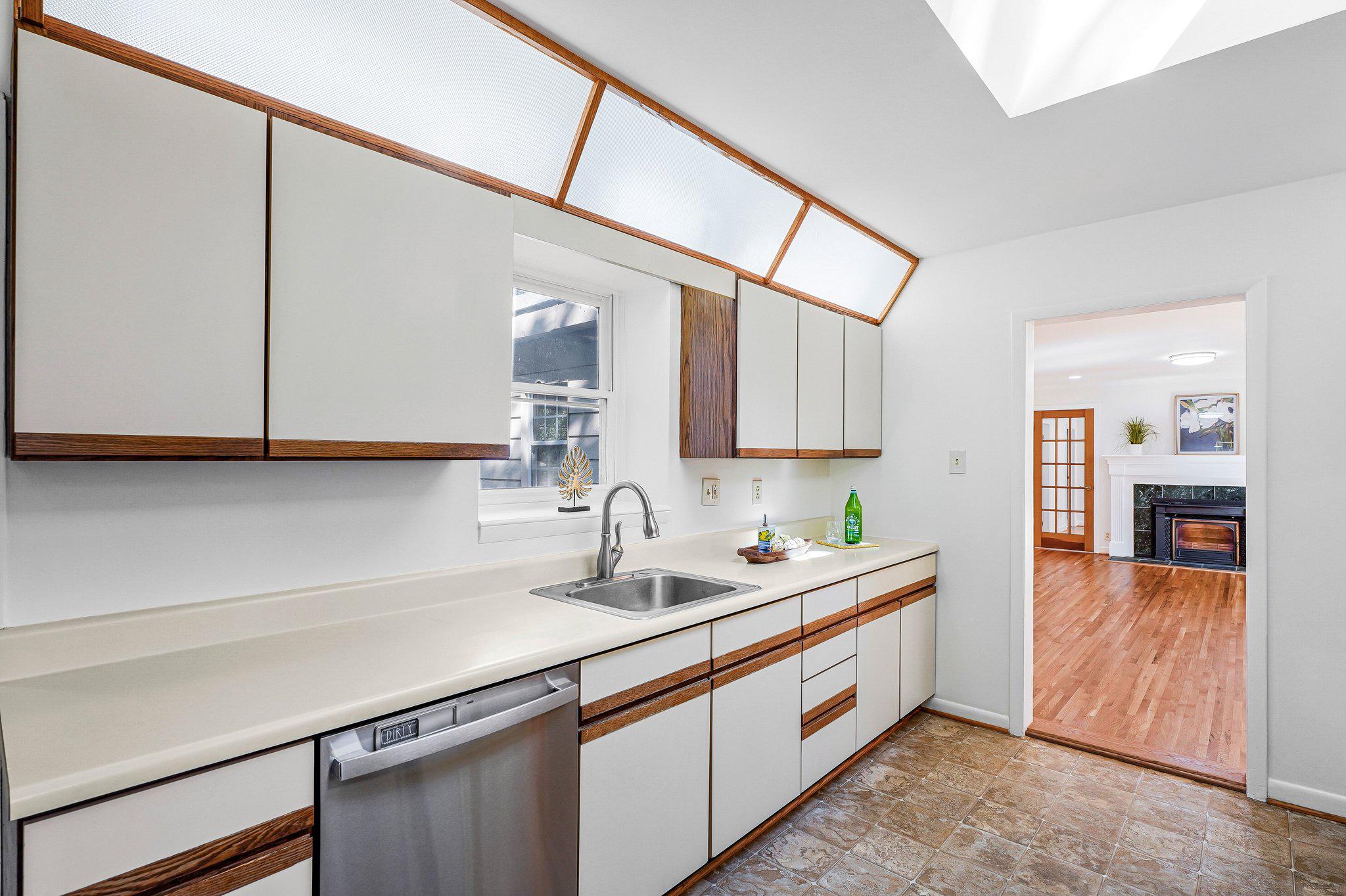  2718 Pioneer Lane, Falls Church, VA, 22043 - 物件實景
