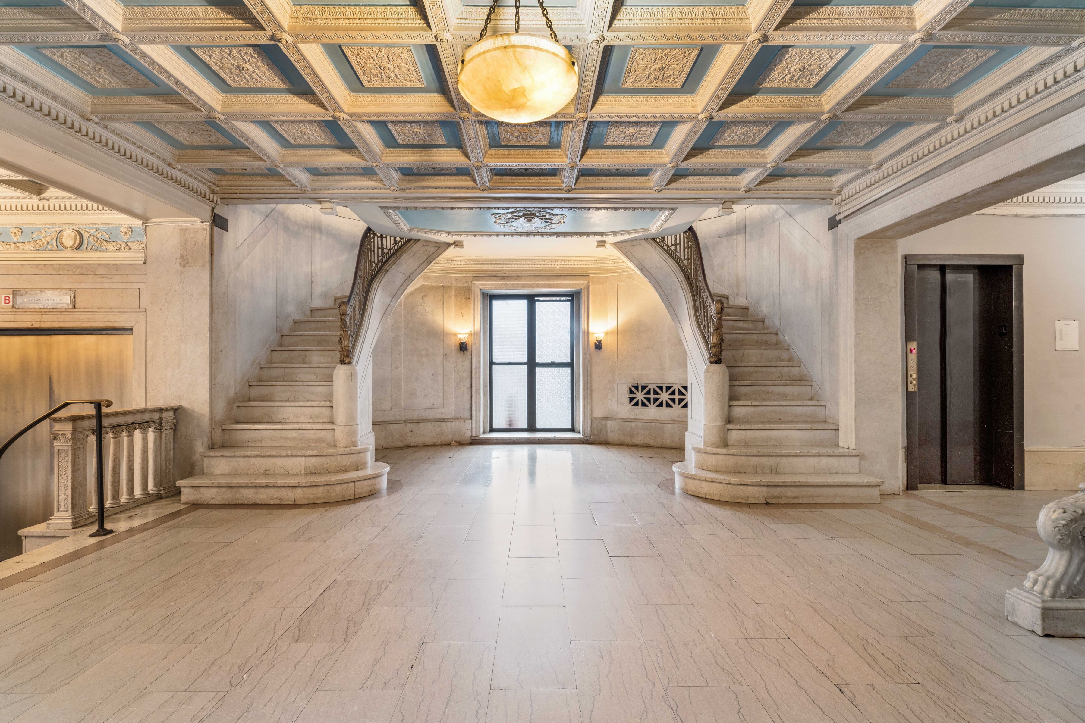  790 Riverside Drive - 物件實景