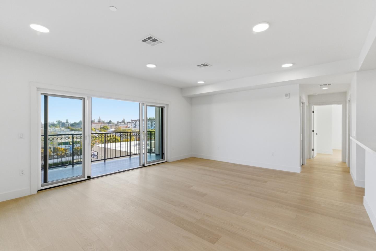 San Carlos, California, 94070, United States, 2 Bedrooms Bedrooms, ,2 BathroomsBathrooms,Residential,For Sale,2002973