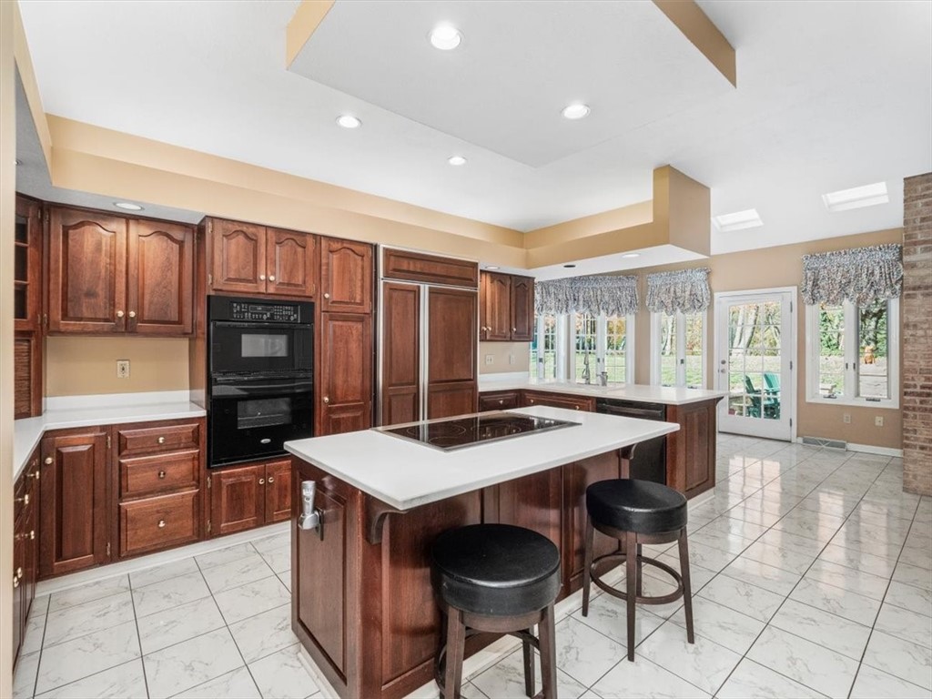 Marshall, Pennsylvania, 15090, United States, 4 Bedrooms Bedrooms, ,5 BathroomsBathrooms,Residential,For Sale,1989478