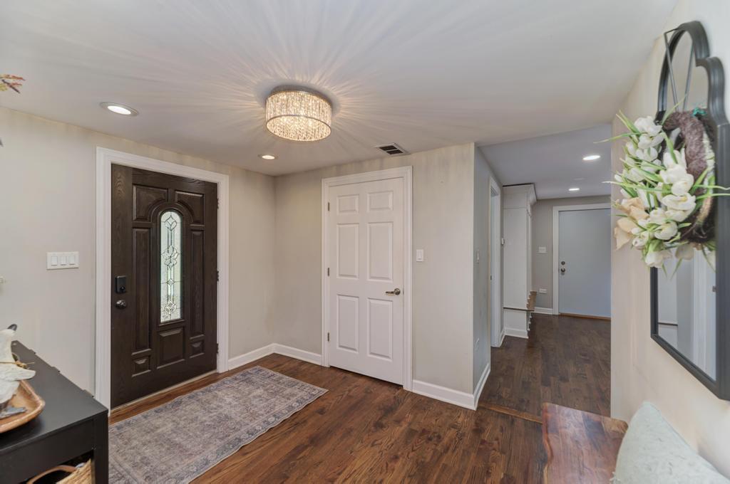 Bensenville, Illinois, 60106, United States, 4 Bedrooms Bedrooms, ,3 BathroomsBathrooms,Residential,For Sale,1910503