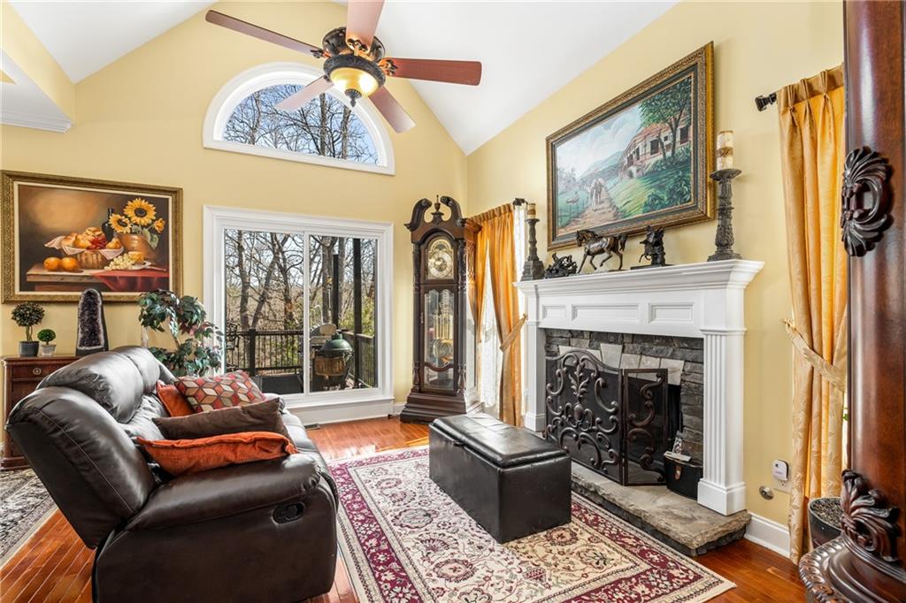 Gainesville, Georgia, 30506, United States, 4 Bedrooms Bedrooms, ,3 BathroomsBathrooms,Residential,For Sale,1737543