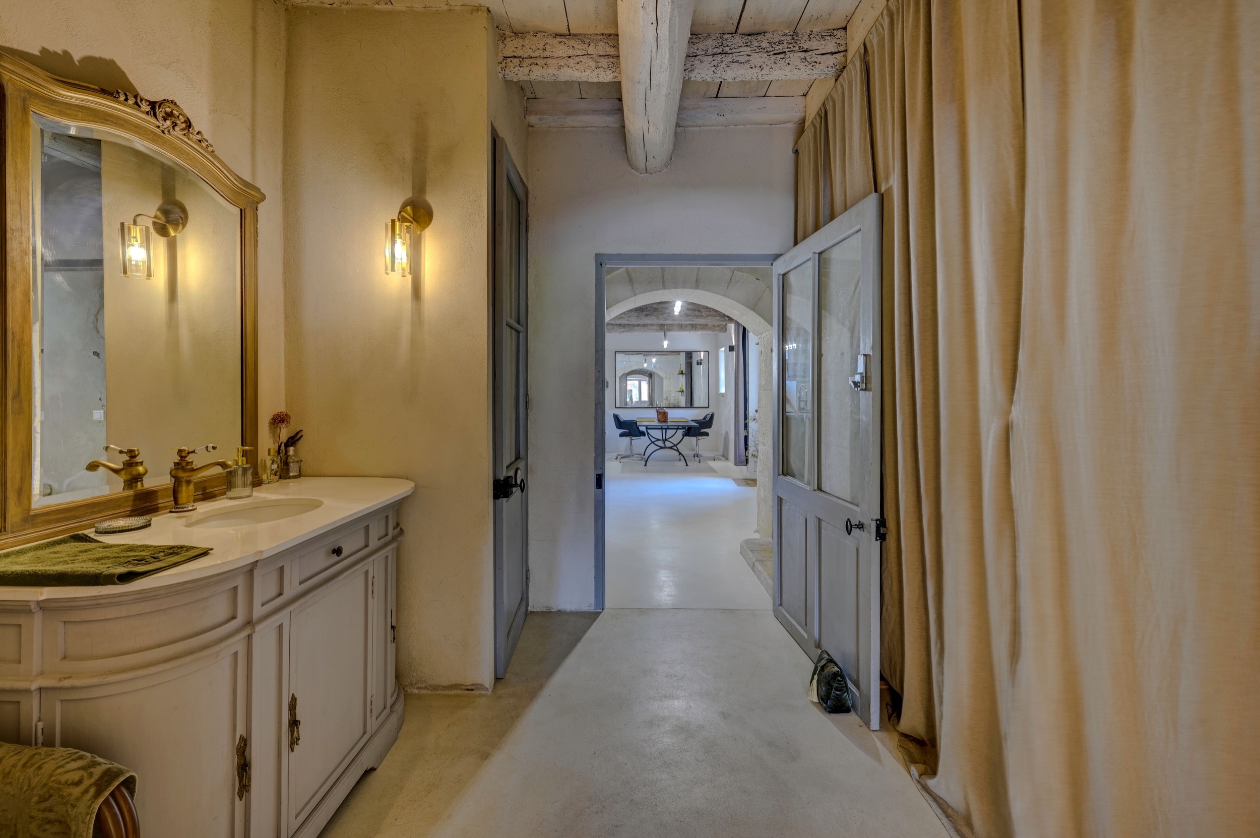  Renovated Provençal Mas in the Camargue, Near Arles - 物件實景
