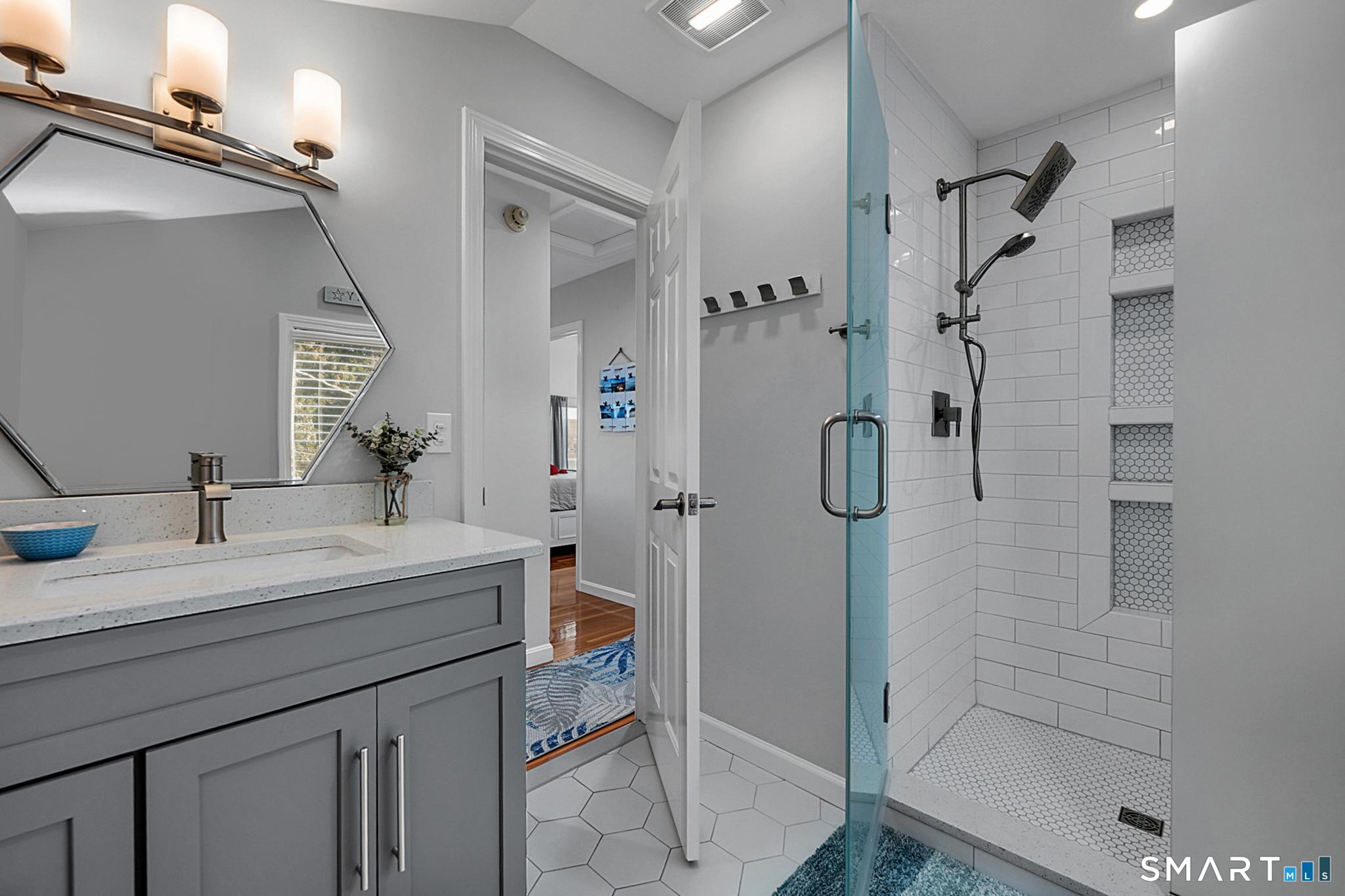 East Lyme, Connecticut, 06357, United States, 3 Bedrooms Bedrooms, ,3 BathroomsBathrooms,Residential,For Sale,2005306