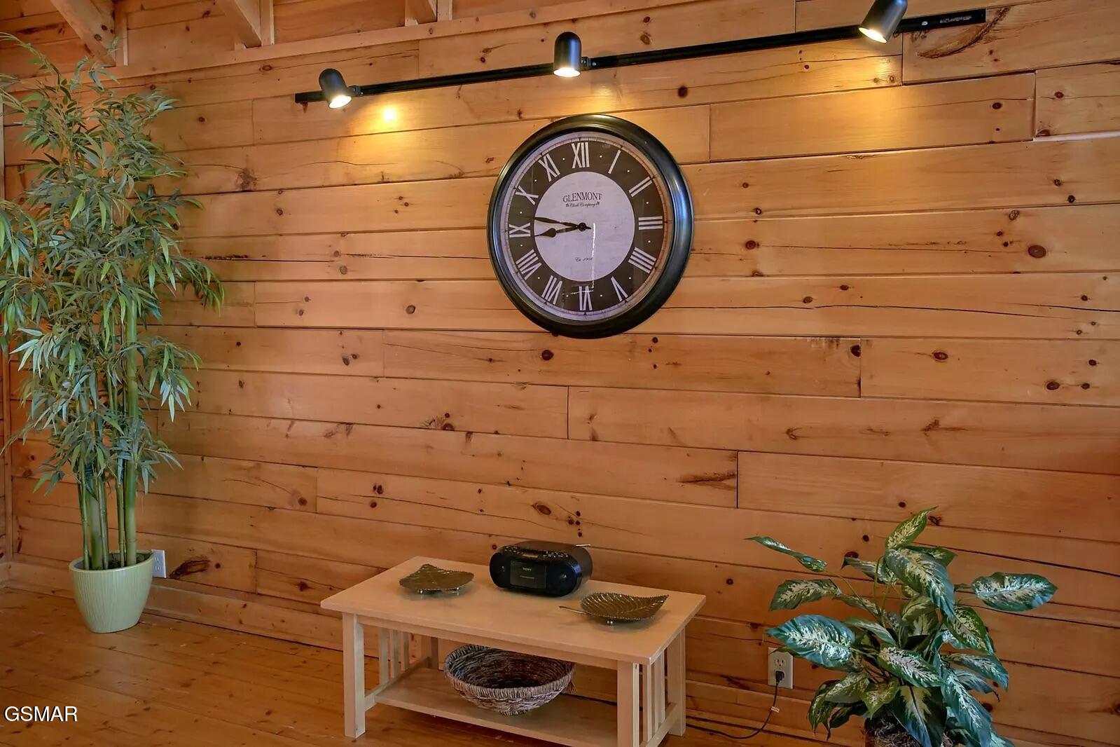 Sevierville, Tennessee, 37876, United States, 1 Bedroom Bedrooms, ,2 BathroomsBathrooms,Residential,For Sale,2005093