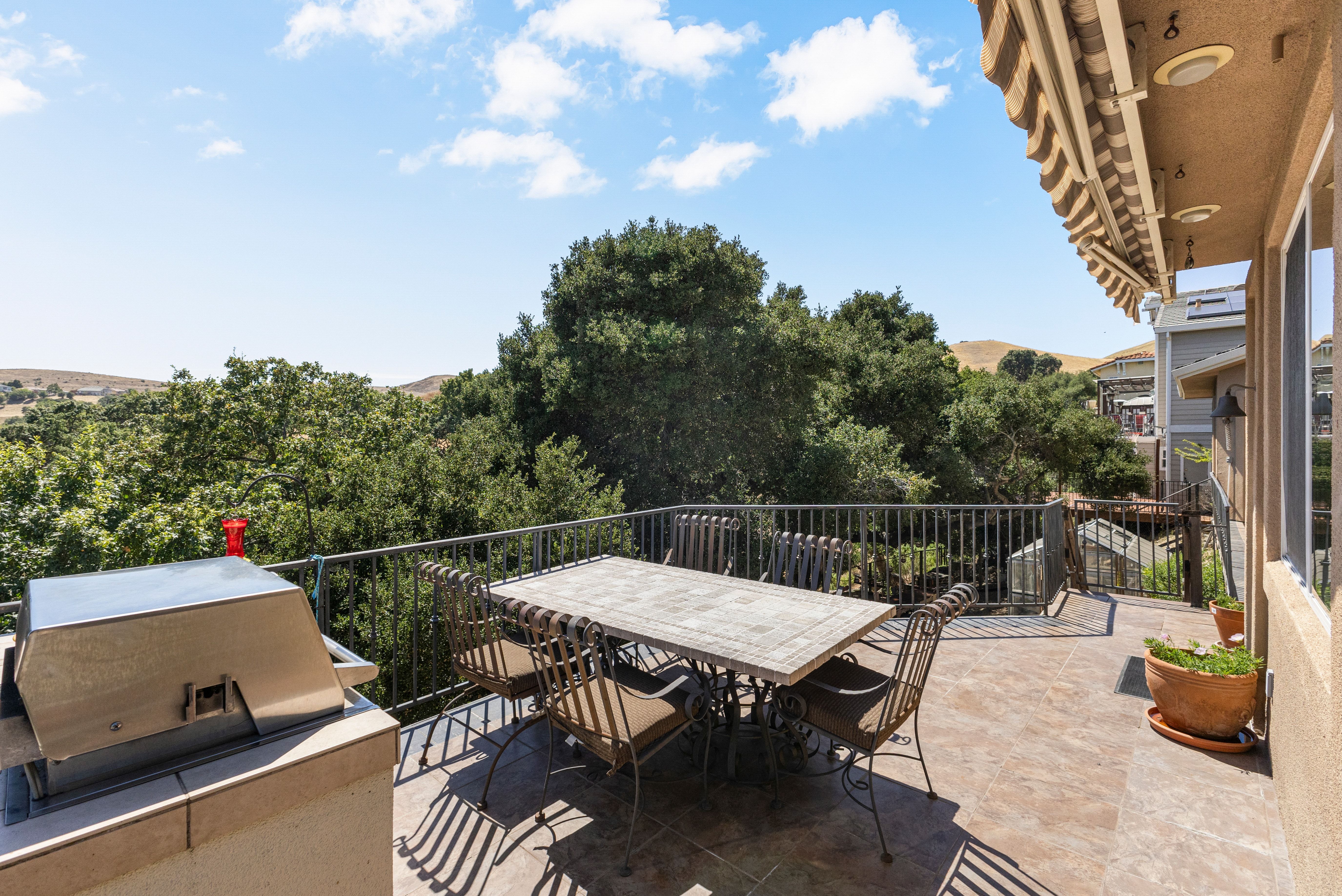  Custom Home on a Spectacular View Lot with Majestic Heritage Oak - 物件實景