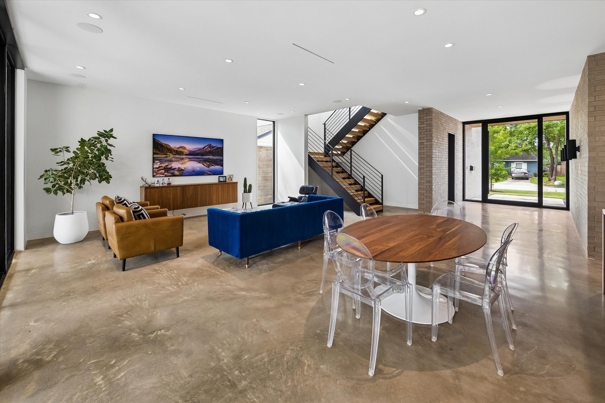  1726 Viking Drive - 物件實景