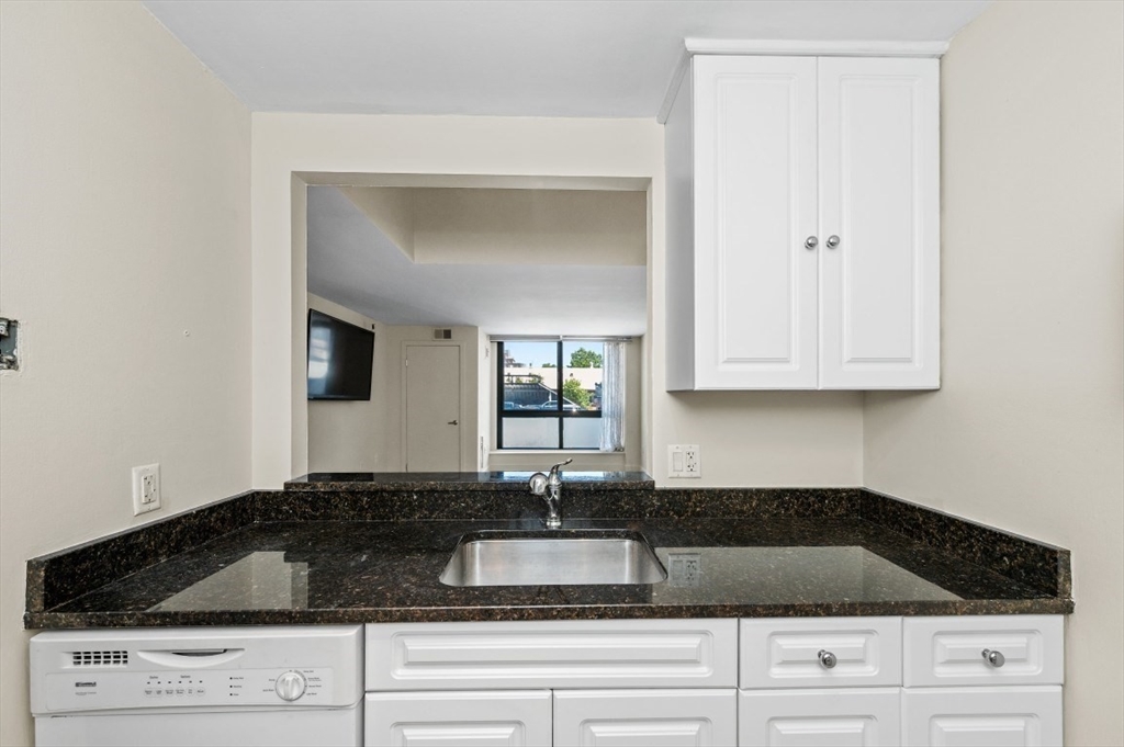 Boston, Massachusetts, 02129, United States, 1 Bedroom Bedrooms, ,2 BathroomsBathrooms,Residential,For Sale,1911386