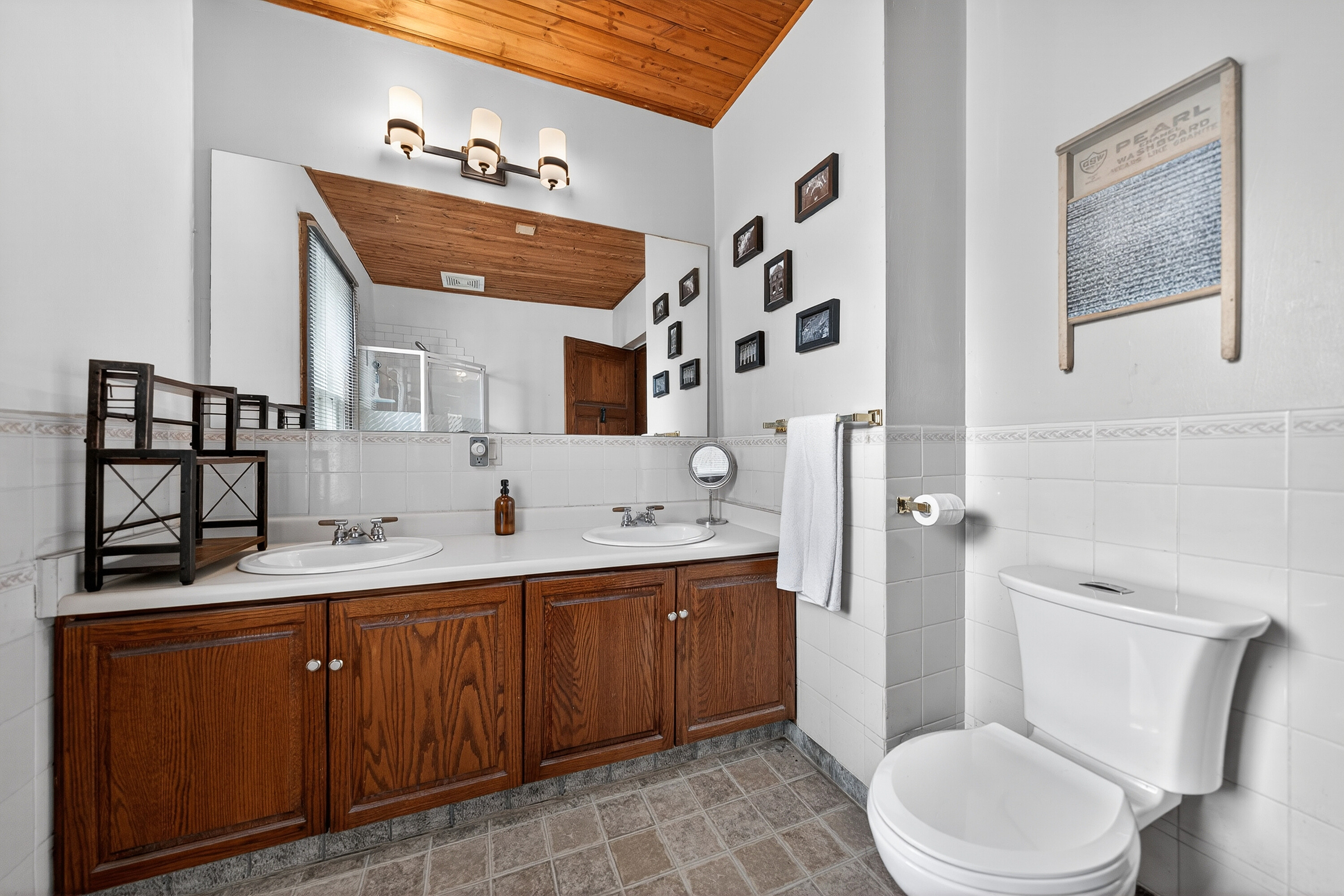  Charming Kitchener Home - 物件實景