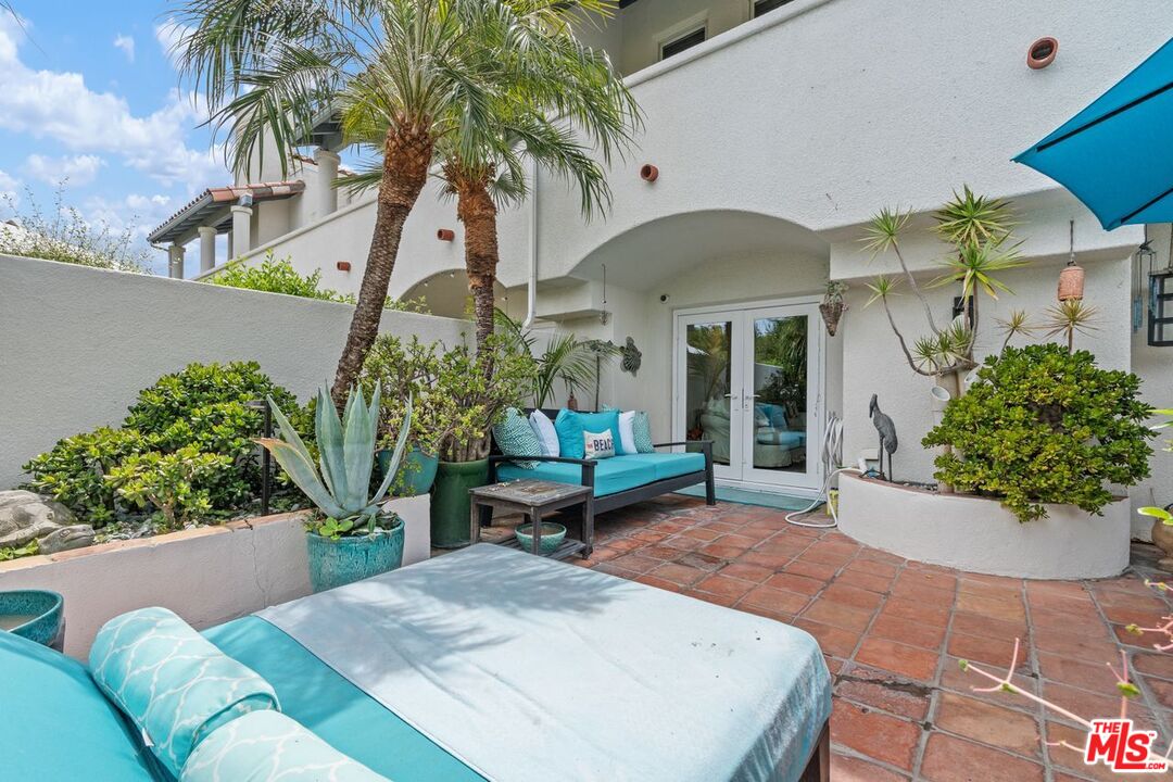 Malibu, California, 90265, United States, 3 Bedrooms Bedrooms, ,3 BathroomsBathrooms,Residential,For Sale,1807651