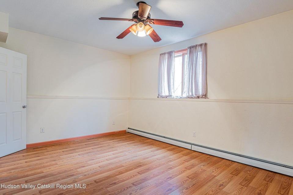 Saugerties, New York, 12477, United States, 4 Bedrooms Bedrooms, ,4 BathroomsBathrooms,Residential,For Sale,1928425