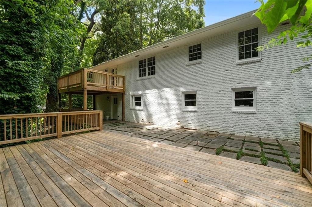 Sandy Springs, Georgia, 30342, United States, 4 Bedrooms Bedrooms, ,3 BathroomsBathrooms,Residential,For Sale,1912192