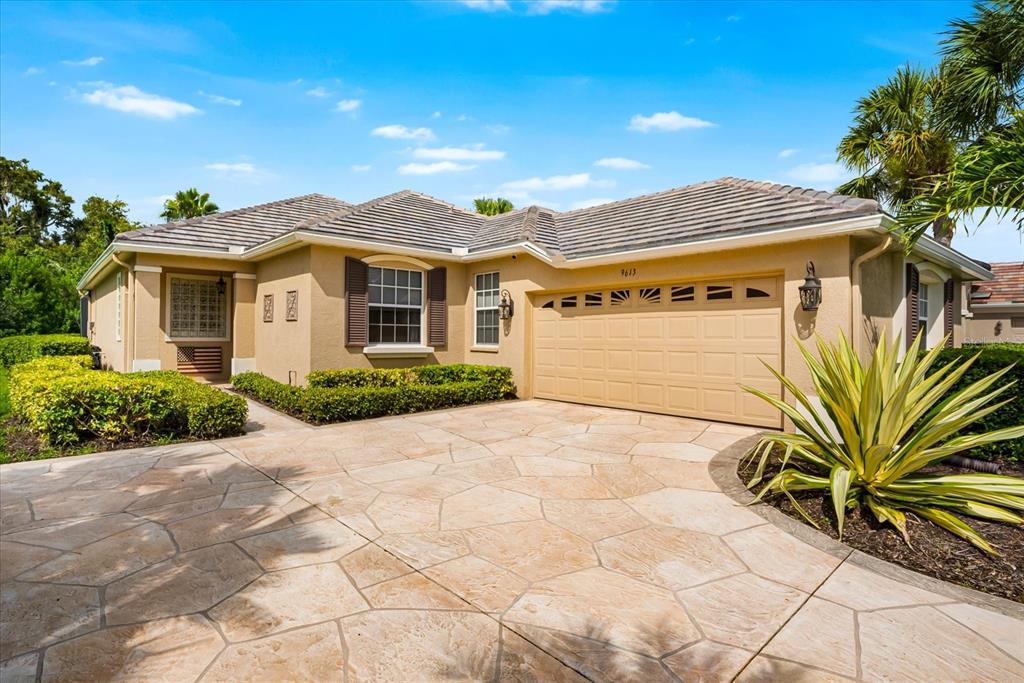 Bradenton, Florida, 34212, United States, 2 Bedrooms Bedrooms, ,2 BathroomsBathrooms,Residential,For Sale,1916954