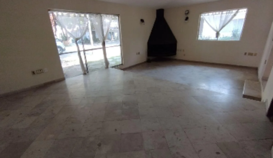 Xochimilco, Ciudad de México, 16020, Mexico, 4 Bedrooms Bedrooms, ,3 BathroomsBathrooms,Residential,For Sale,2003273