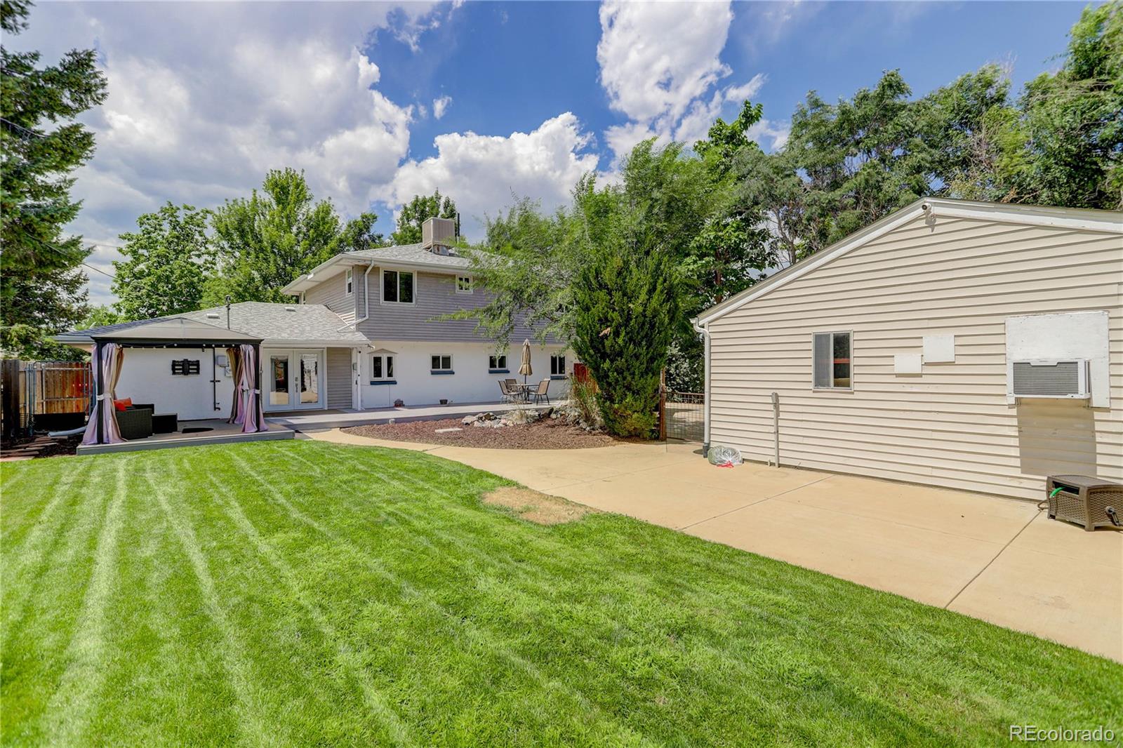 Englewood, Colorado, 80110, United States, 3 Bedrooms Bedrooms, ,2 BathroomsBathrooms,Residential,For Sale,1918074