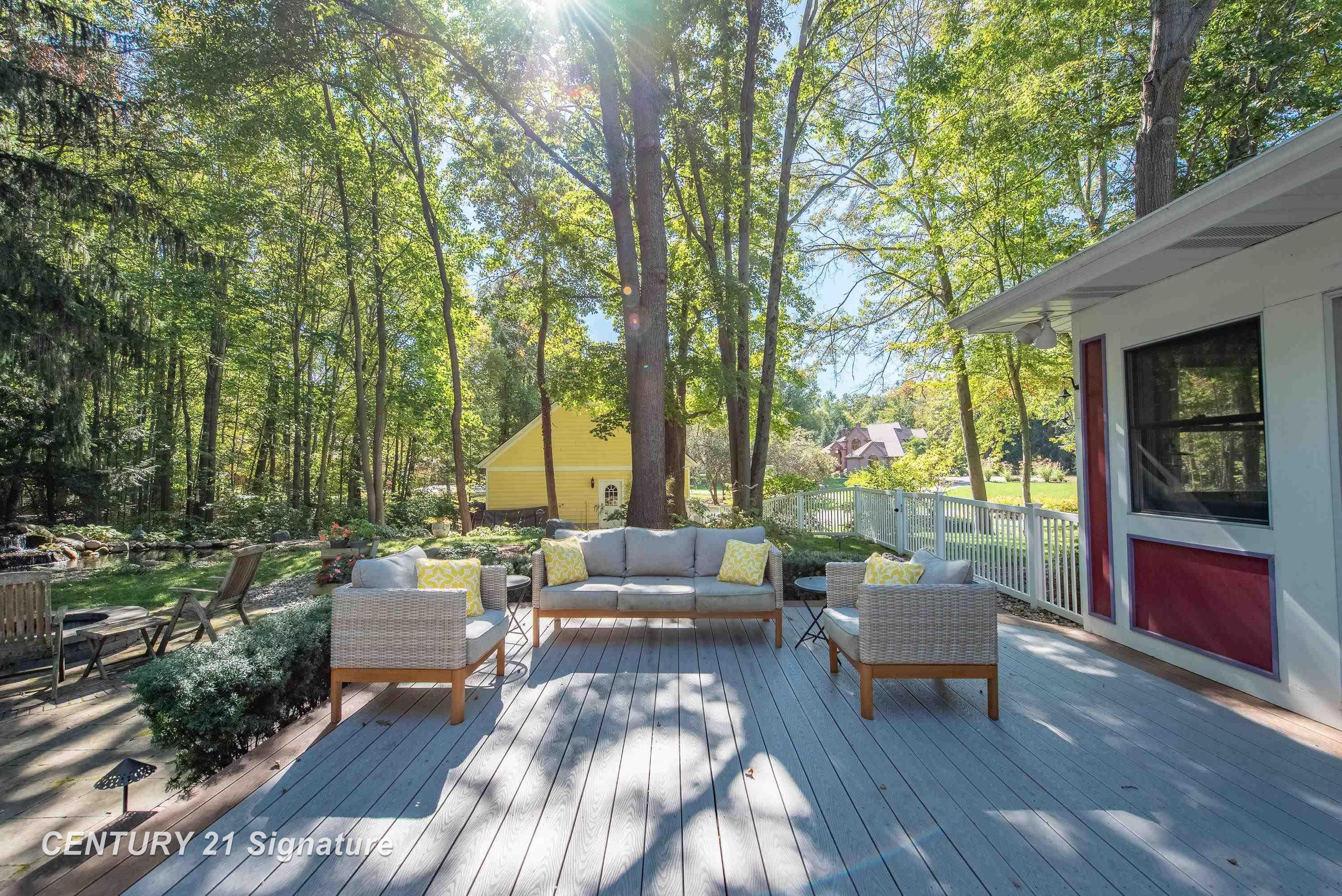 Midland, Michigan, 48642, United States, 5 Bedrooms Bedrooms, ,6 BathroomsBathrooms,Residential,For Sale,1977241