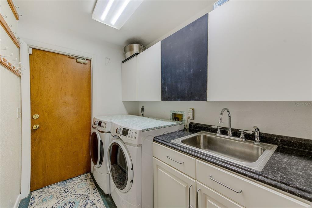 Largo, Florida, 33773, United States, 3 Bedrooms Bedrooms, ,2 BathroomsBathrooms,Residential,For Sale,1939430