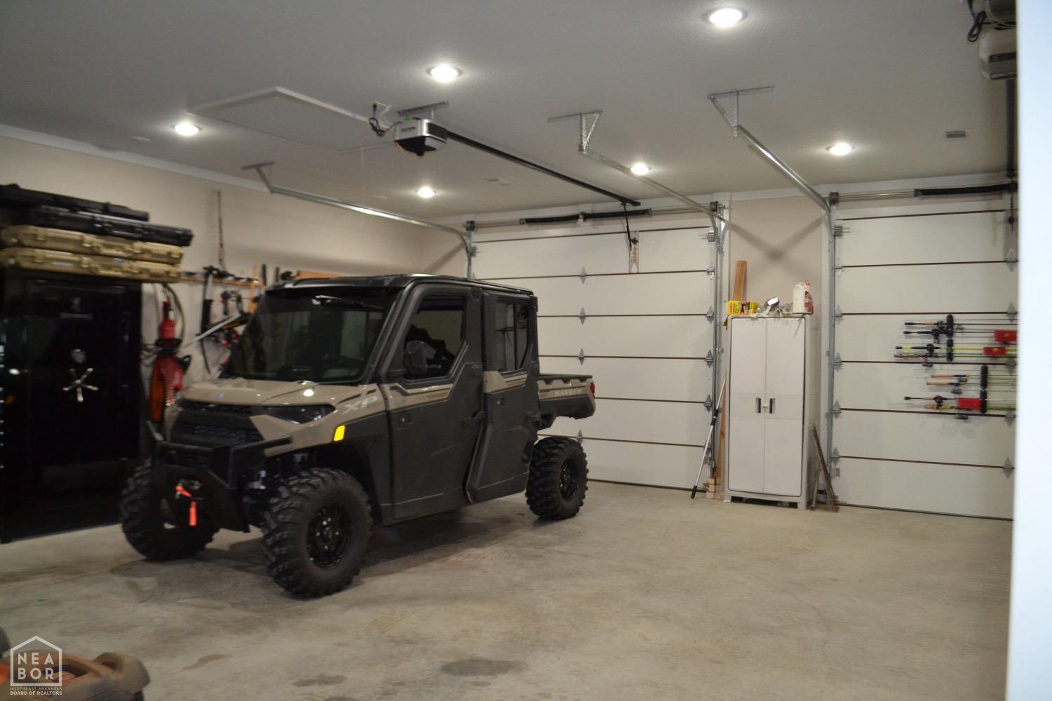 Jonesboro, Arkansas, 72405, United States, 5 Bedrooms Bedrooms, ,5 BathroomsBathrooms,Residential,For Sale,1983308