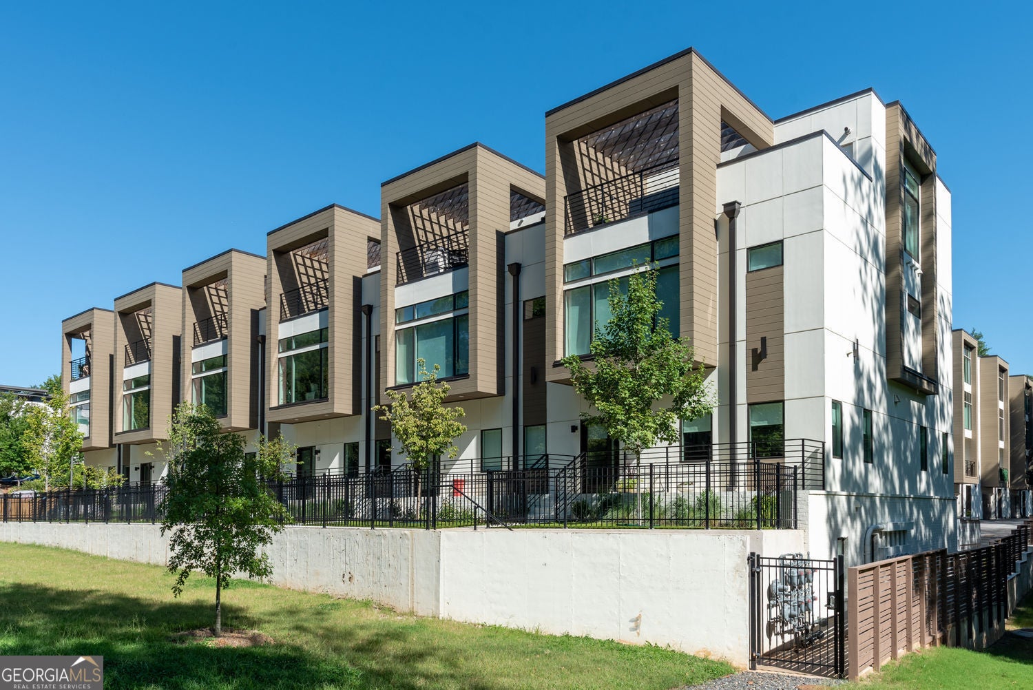 Atlanta, Georgia, 30307, United States, 4 Bedrooms Bedrooms, ,5 BathroomsBathrooms,Residential,For Sale,1997866