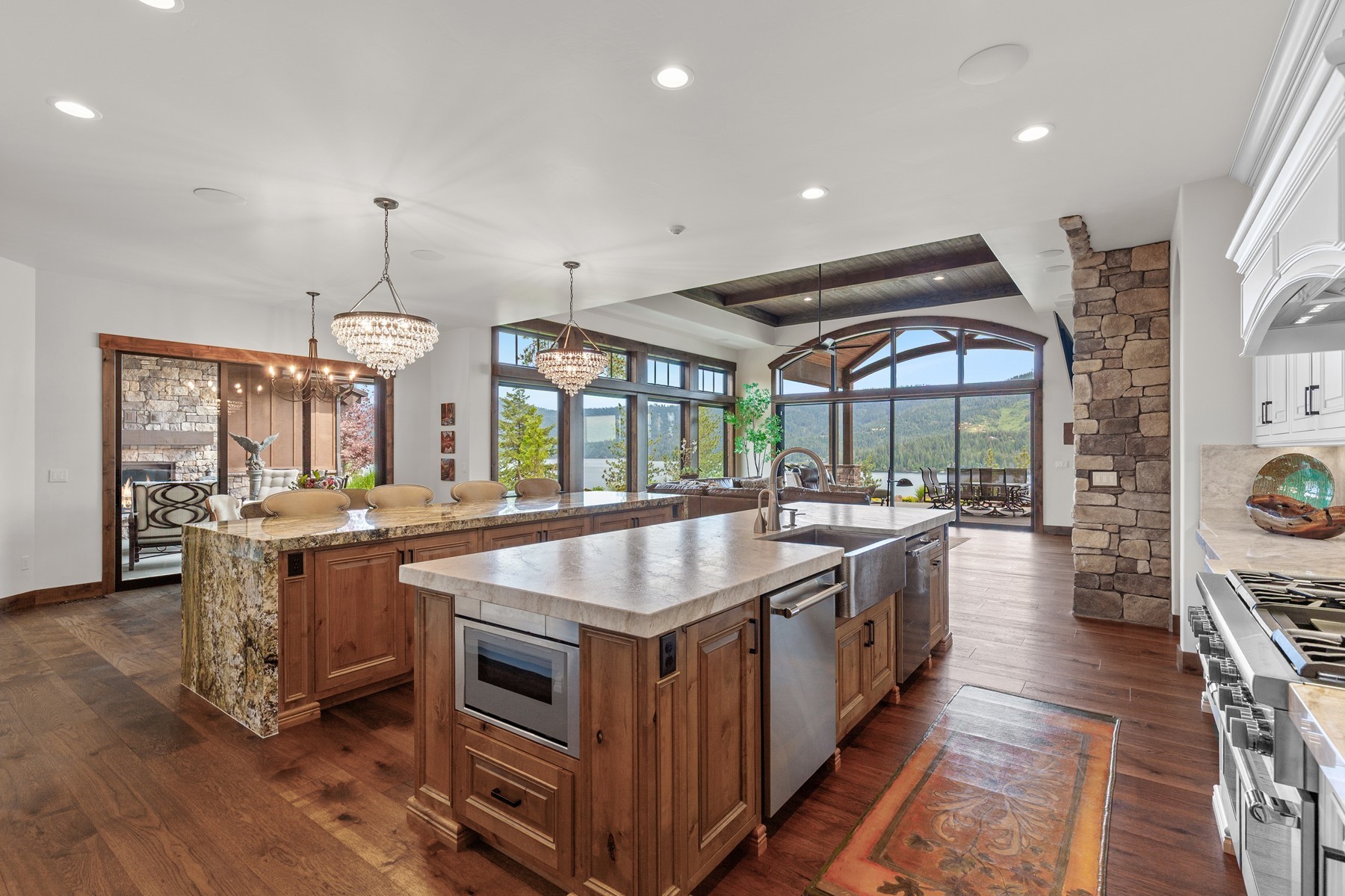  Rare Custom Retreat at Hayden Lake - 物件實景