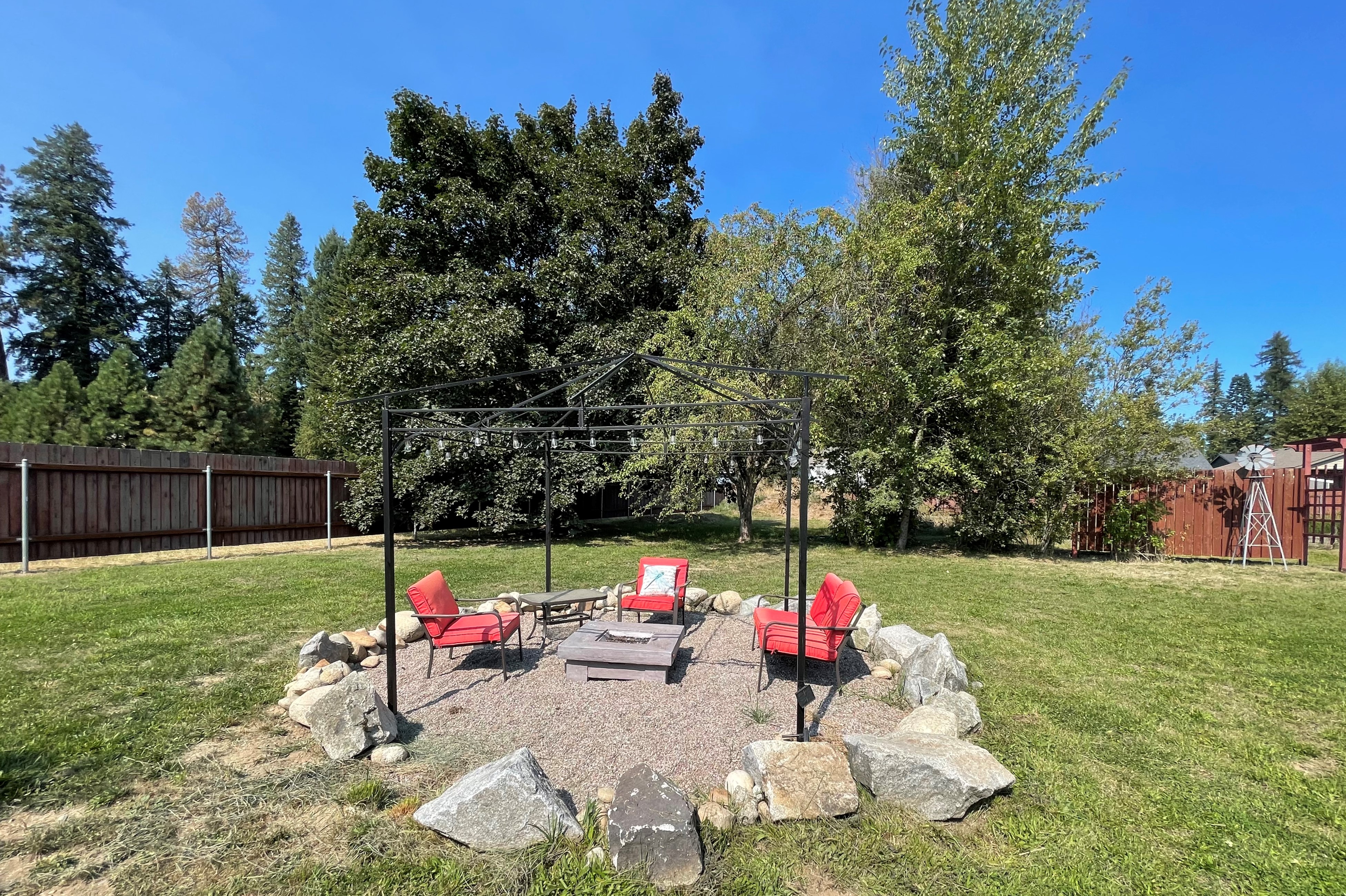 Priest River, Idaho, 83856, United States, 2 Bedrooms Bedrooms, ,2 BathroomsBathrooms,Residential,For Sale,1928264