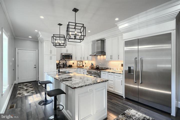 Baltimore, Maryland, 21230, United States, 5 Bedrooms Bedrooms, ,7 BathroomsBathrooms,Residential,For Sale,1920297