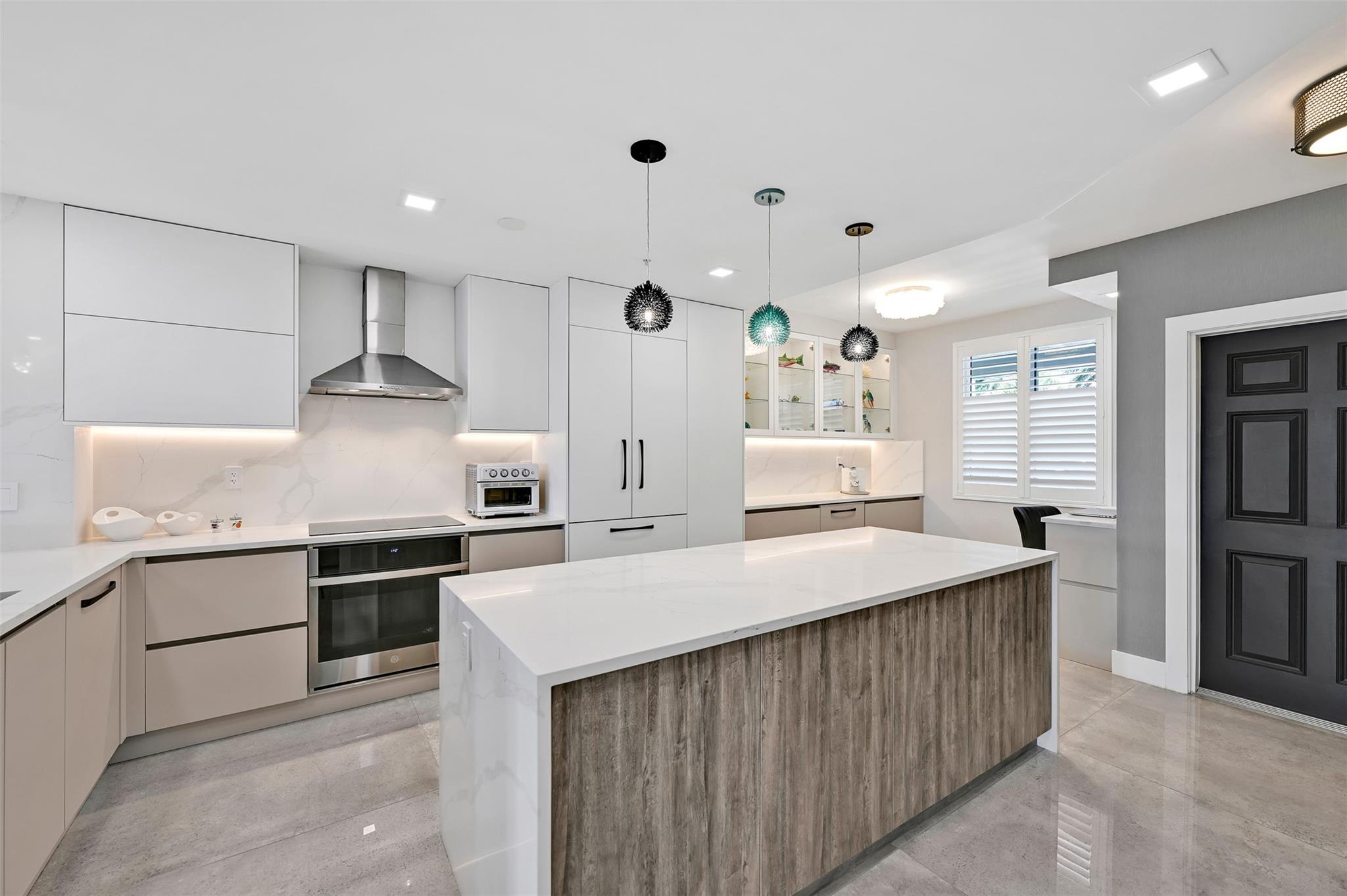 Pompano Beach, Florida, 33062, United States, 2 Bedrooms Bedrooms, ,2 BathroomsBathrooms,Residential,For Sale,1938400