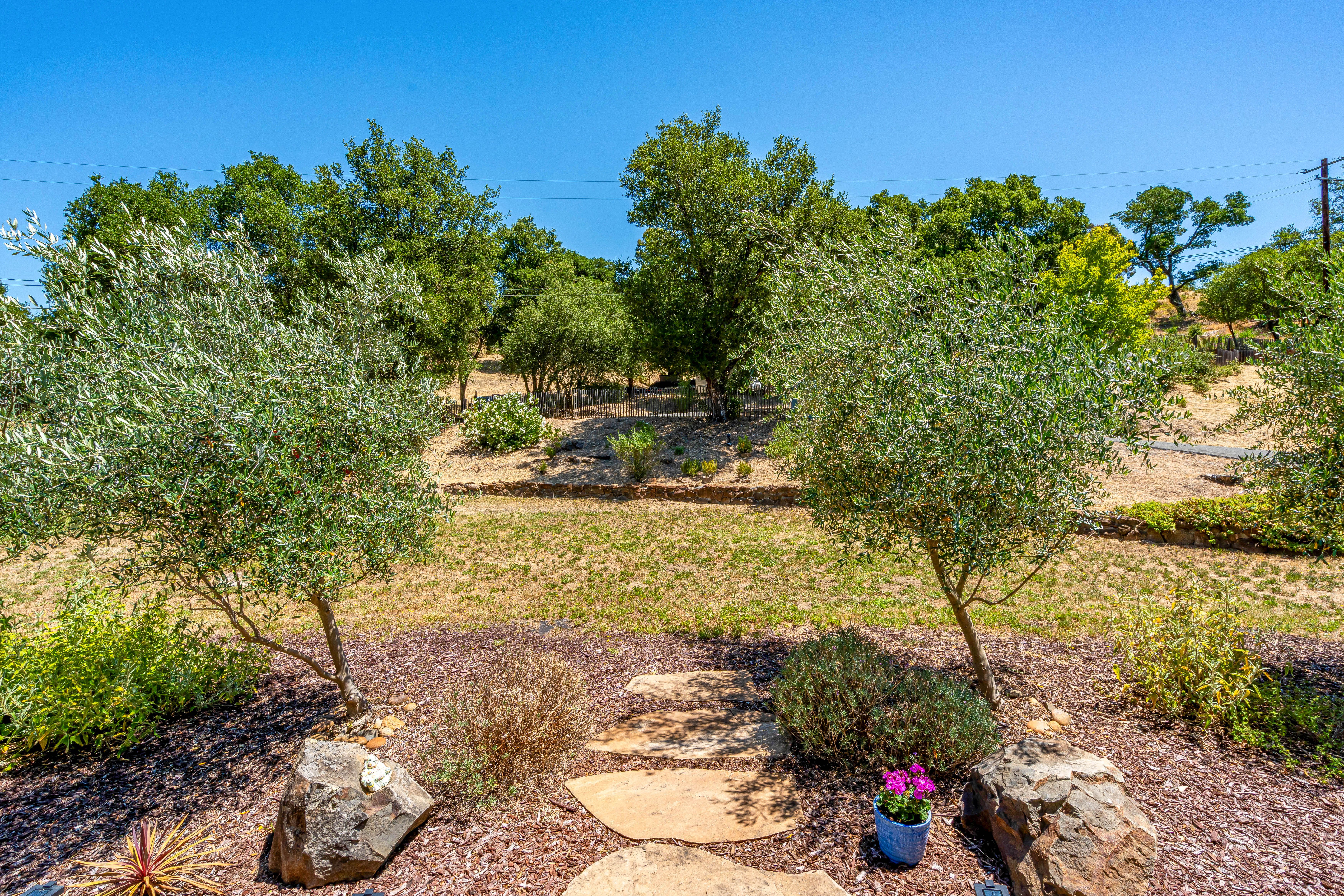  1055 Sundown Trail, Santa Rosa, CA 95404 - 物件實景