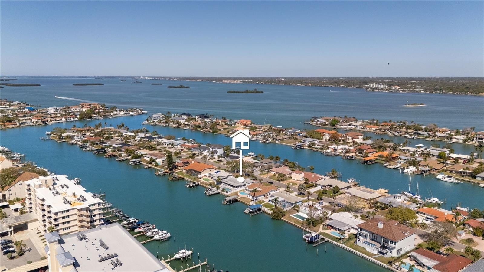 CLEARWATER BEACH, Florida, 33767, United States, 3 Bedrooms Bedrooms, ,3 BathroomsBathrooms,Residential,For Sale,1978209