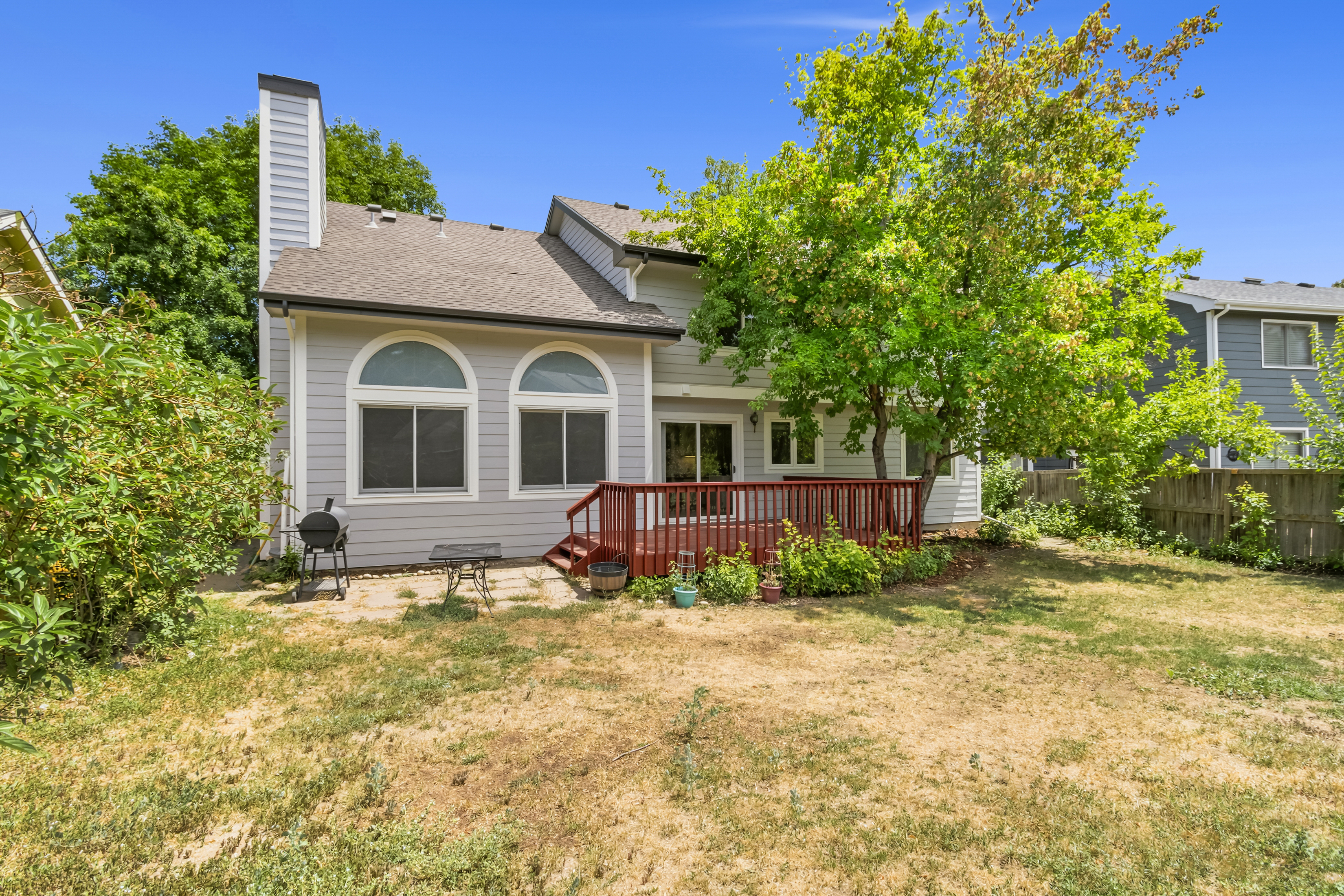  Beautifully Maintained Home in the Tree-Lined Oakridge Neighborhood - 物件實景