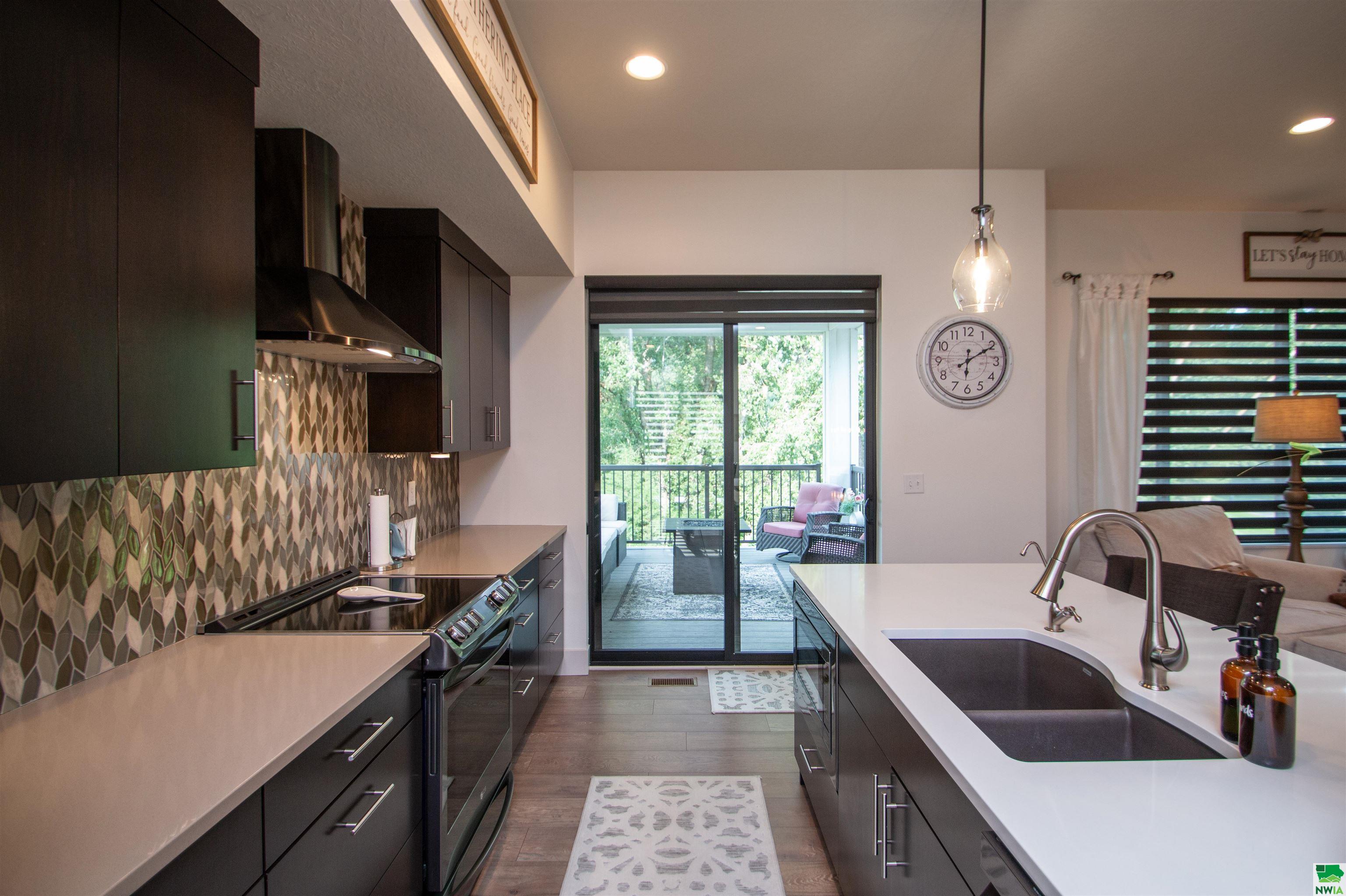 Dakota Dunes, South Dakota, 57049, United States, 3 Bedrooms Bedrooms, ,3 BathroomsBathrooms,Residential,For Sale,1984312