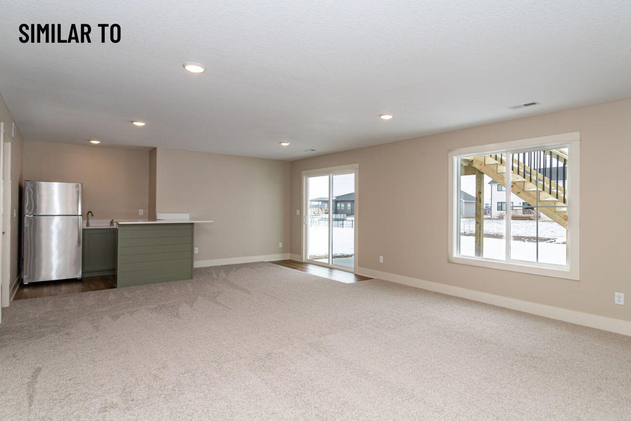 Huxley, Iowa, 50124, United States, 5 Bedrooms Bedrooms, ,3 BathroomsBathrooms,Residential,For Sale,1979584