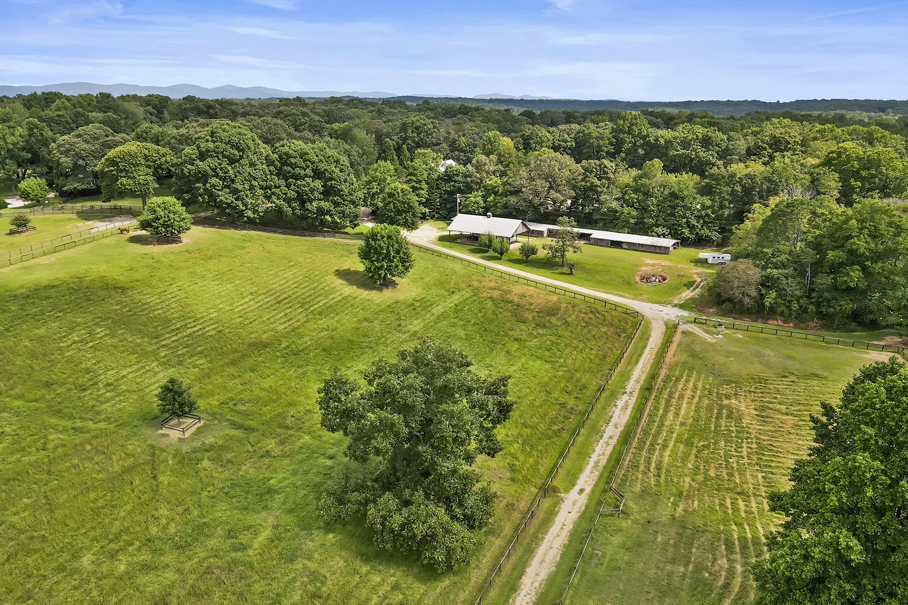  Absolute Perfection - 70± Acre Equestrian Farm with Rolling Pastureland - 物件實景