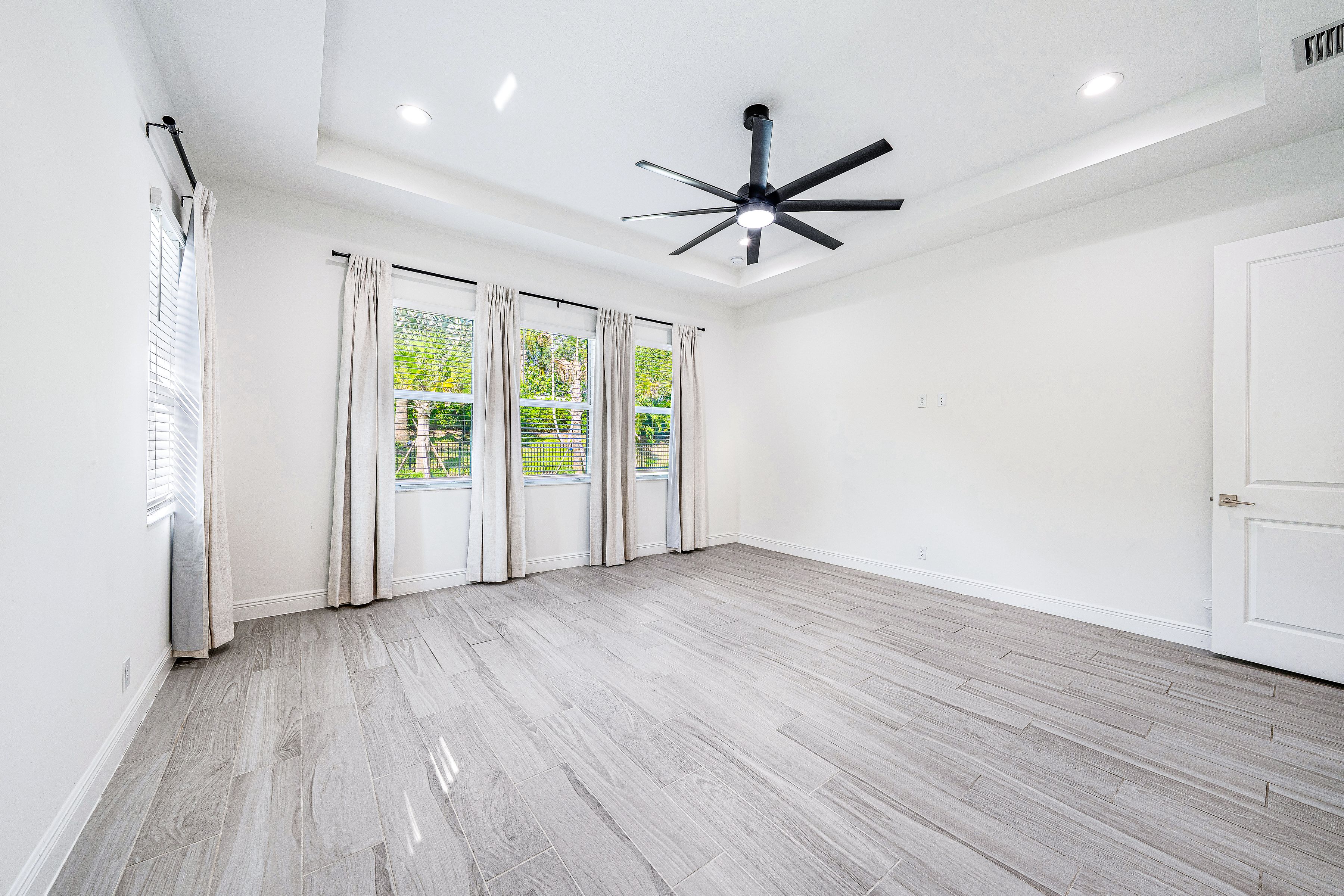  9224 Crestview Circle - 物件實景