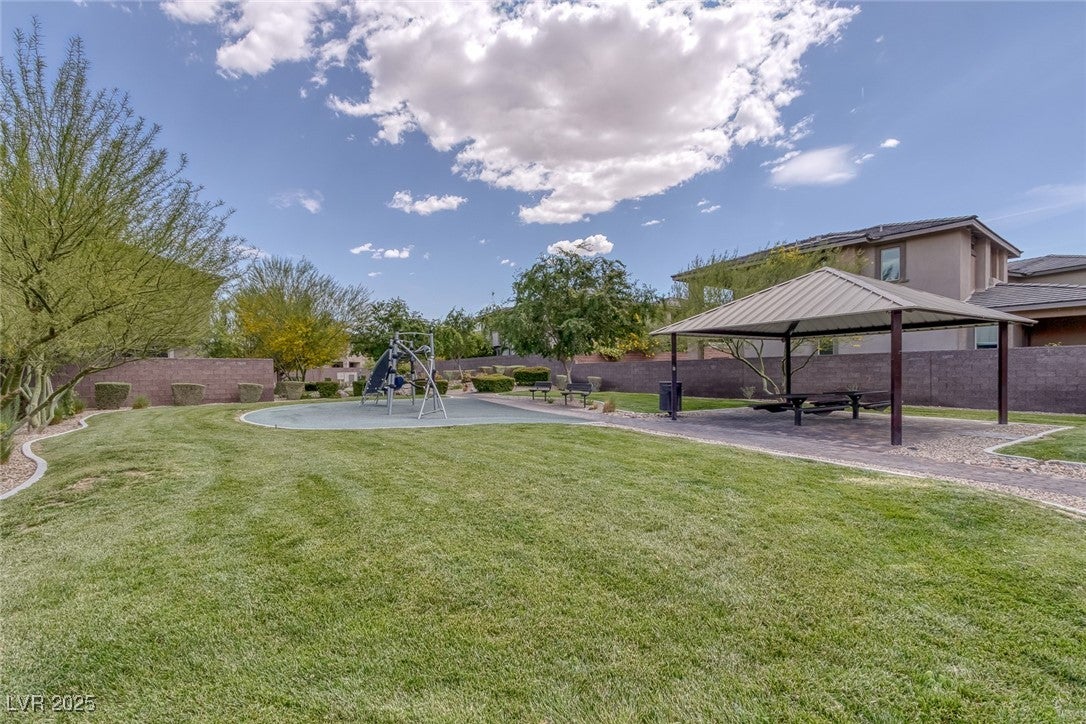 Las Vegas, Nevada, 89148, United States, 3 Bedrooms Bedrooms, ,2 BathroomsBathrooms,Residential,For Sale,1921692