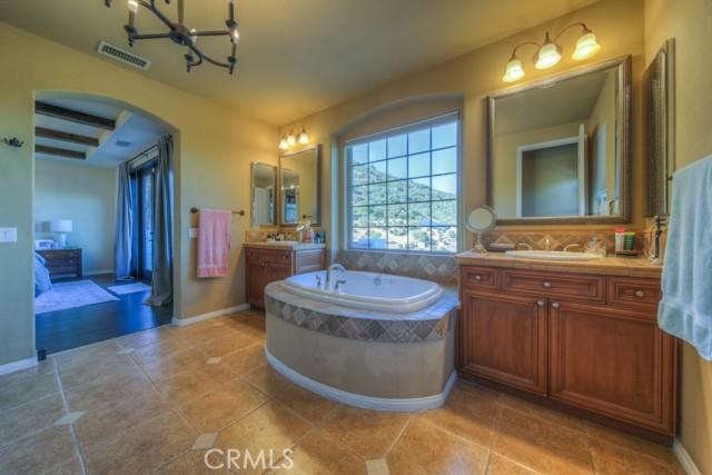 Murrieta, California, 92562, United States, 5 Bedrooms Bedrooms, ,4 BathroomsBathrooms,Residential,For Sale,2003022