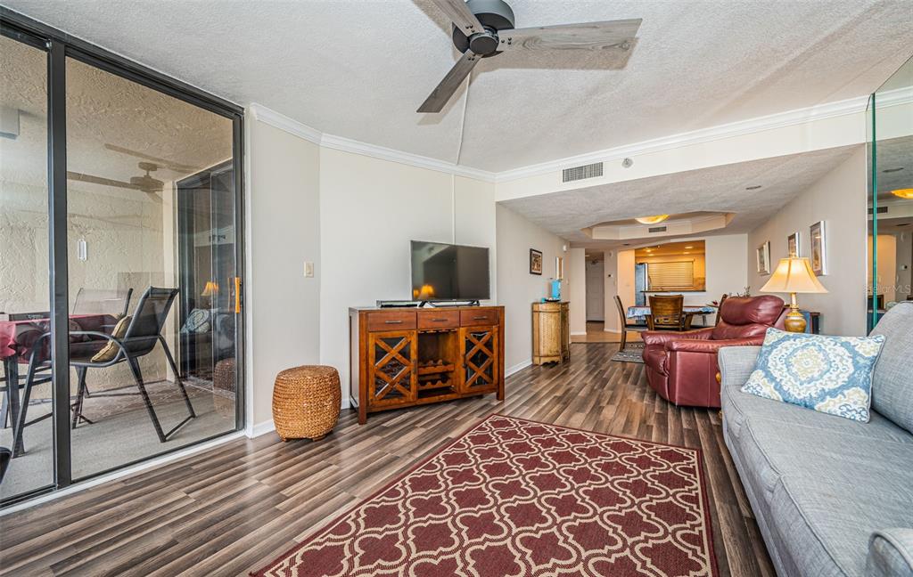 Clearwater Beach, Florida, 33767, United States, 1 Bedroom Bedrooms, ,2 BathroomsBathrooms,Residential,For Sale,1939900