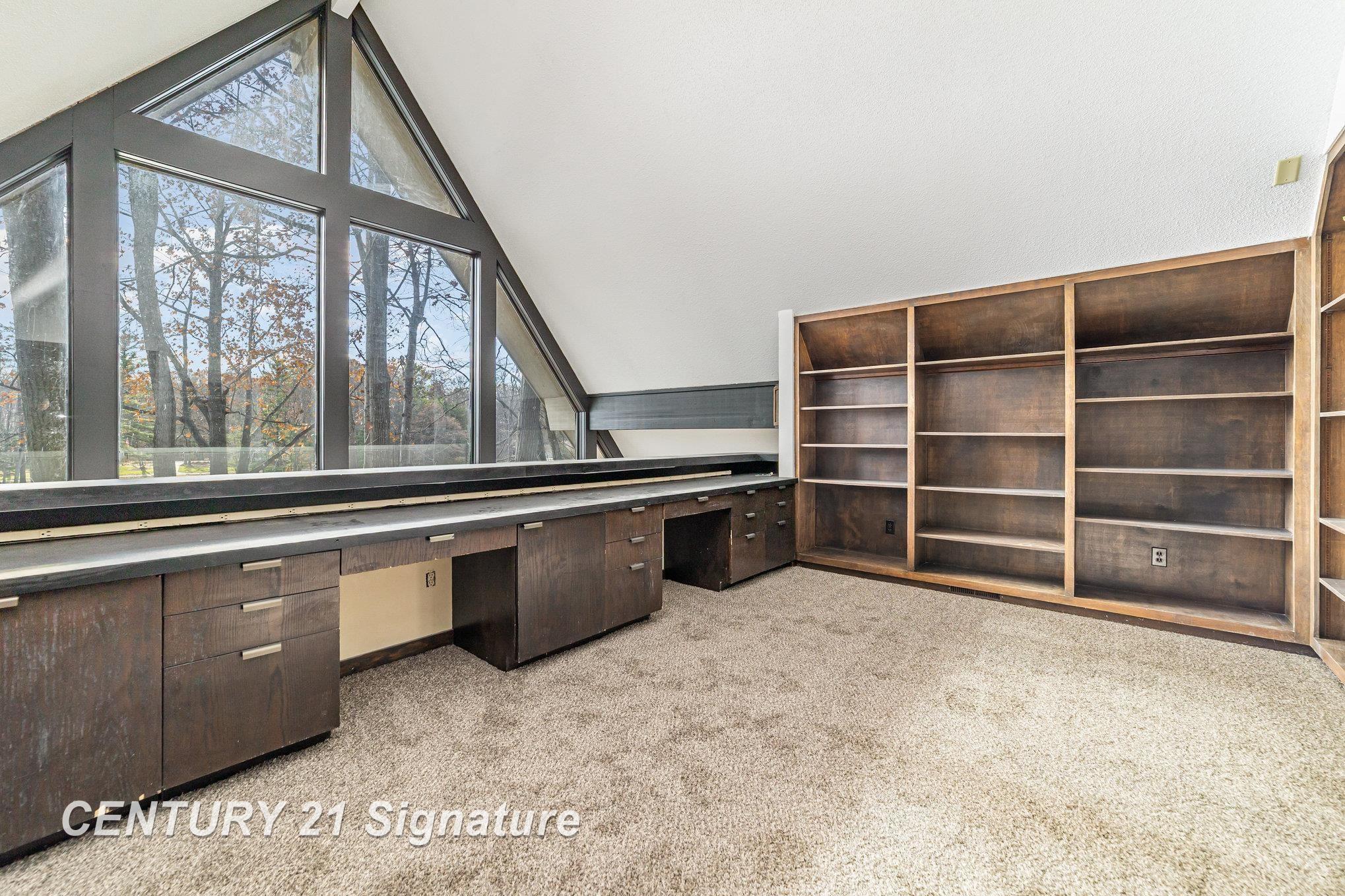 Saginaw, Michigan, 48609, United States, 4 Bedrooms Bedrooms, ,3 BathroomsBathrooms,Residential,For Sale,1994235