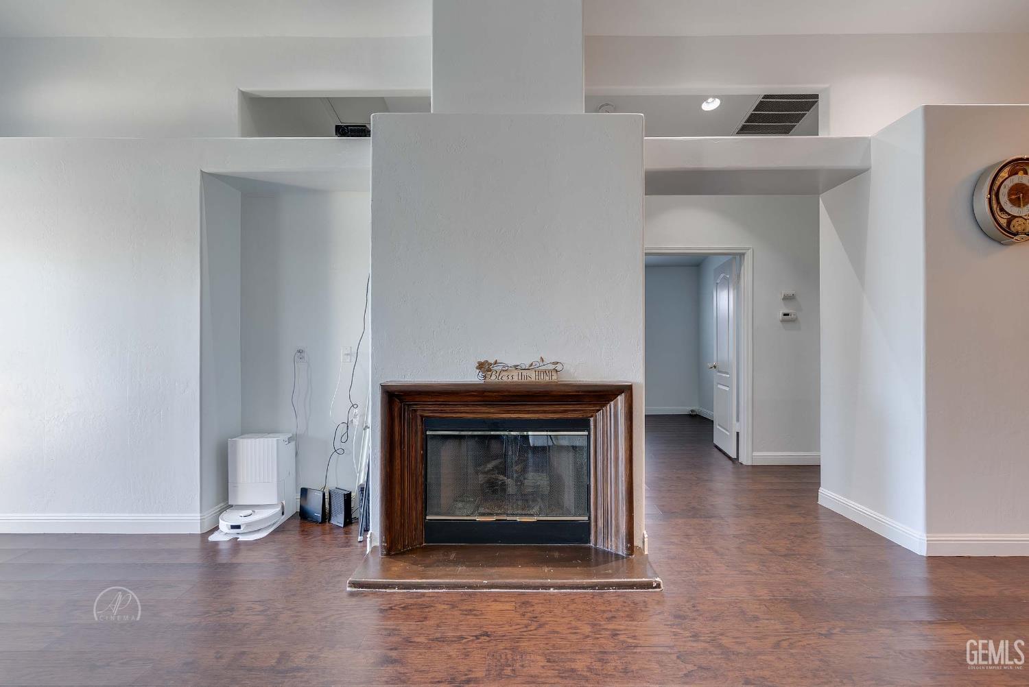 Bakersfield, California, 93312, United States, 4 Bedrooms Bedrooms, ,2 BathroomsBathrooms,Residential,For Sale,1931687