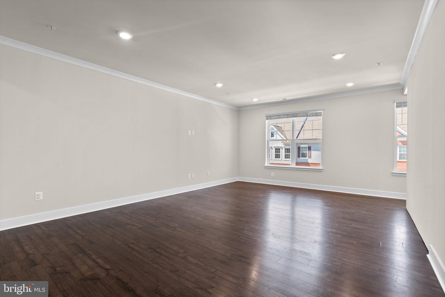 Elkridge, Maryland, 21075, United States, 3 Bedrooms Bedrooms, ,3 BathroomsBathrooms,Residential,For Sale,1939150