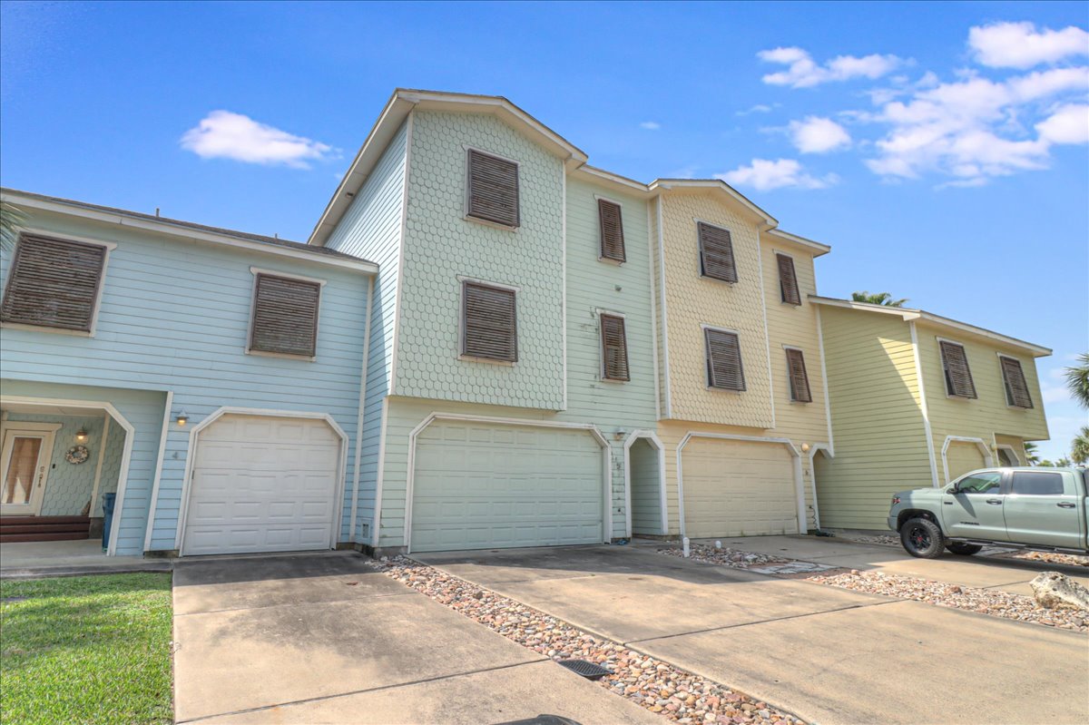 Port Aransas, Texas, 78373, United States, 3 Bedrooms Bedrooms, ,3 BathroomsBathrooms,Residential,For Sale,1984439