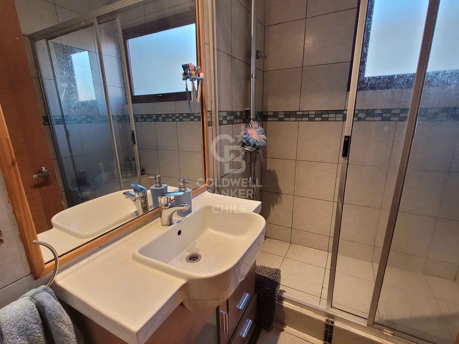 Las Condes, Chile, 5 Bedrooms Bedrooms, ,5 BathroomsBathrooms,Residential,For Sale,1744666