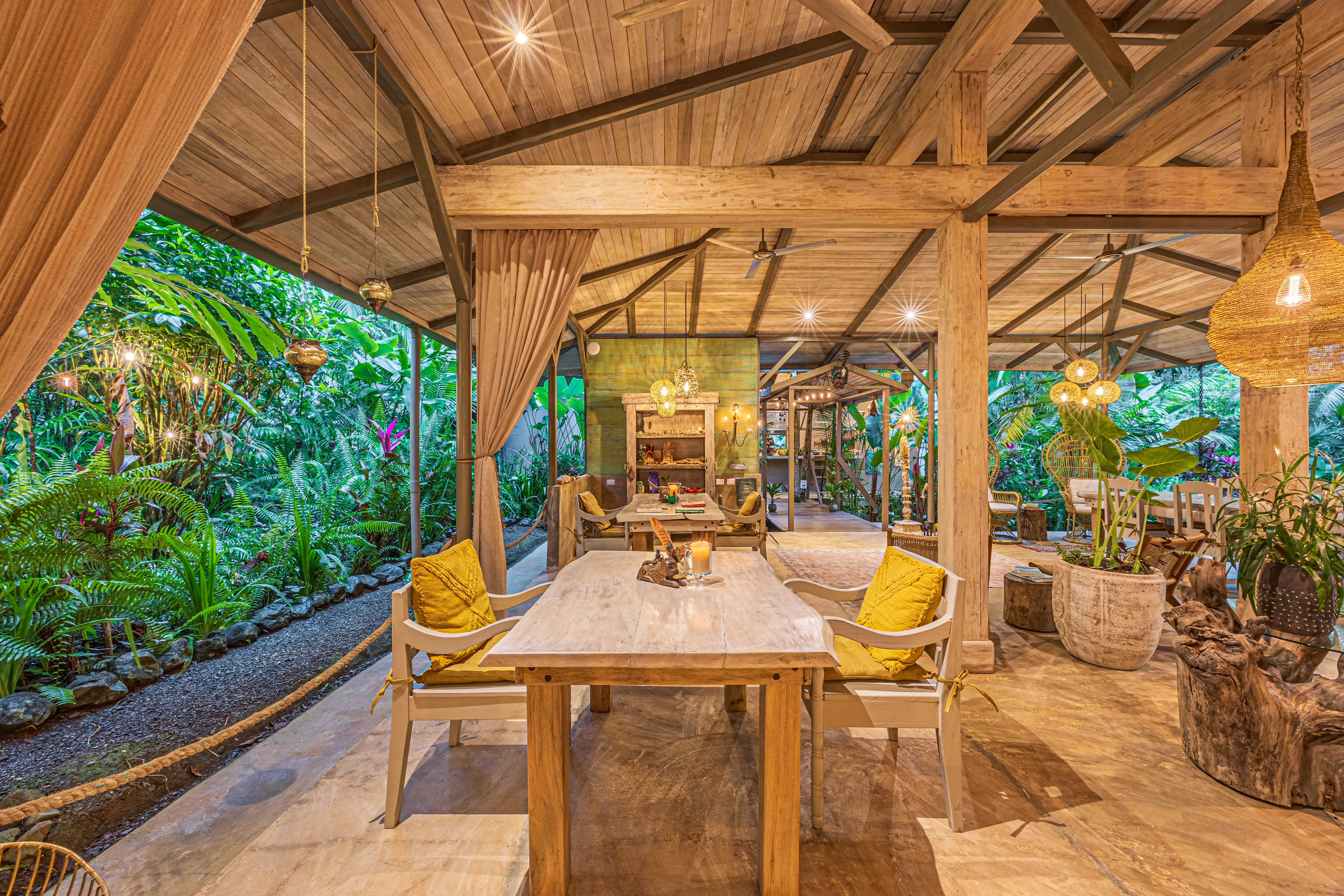 Golfito, Puntarenas, CR, 15 Bedrooms Bedrooms, ,13 BathroomsBathrooms,Residential,For Sale,1903279