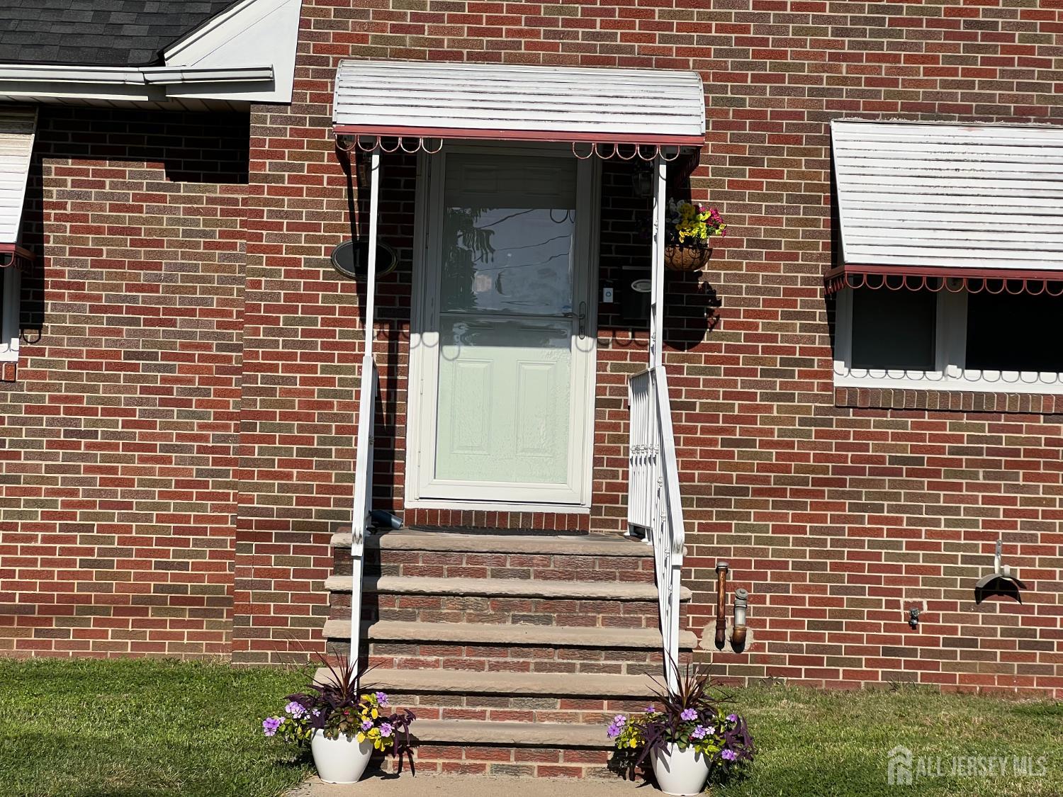 Fords, New Jersey, 08863, United States, 4 Bedrooms Bedrooms, ,2 BathroomsBathrooms,Residential,For Sale,1942006