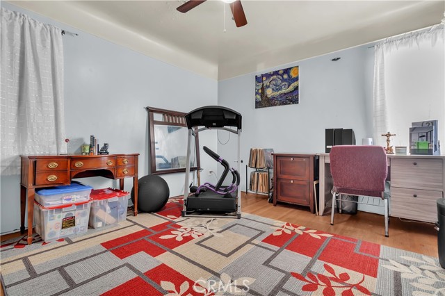 Huntington Park, California, 90255, United States, 4 Bedrooms Bedrooms, ,Residential,For Sale,1987109