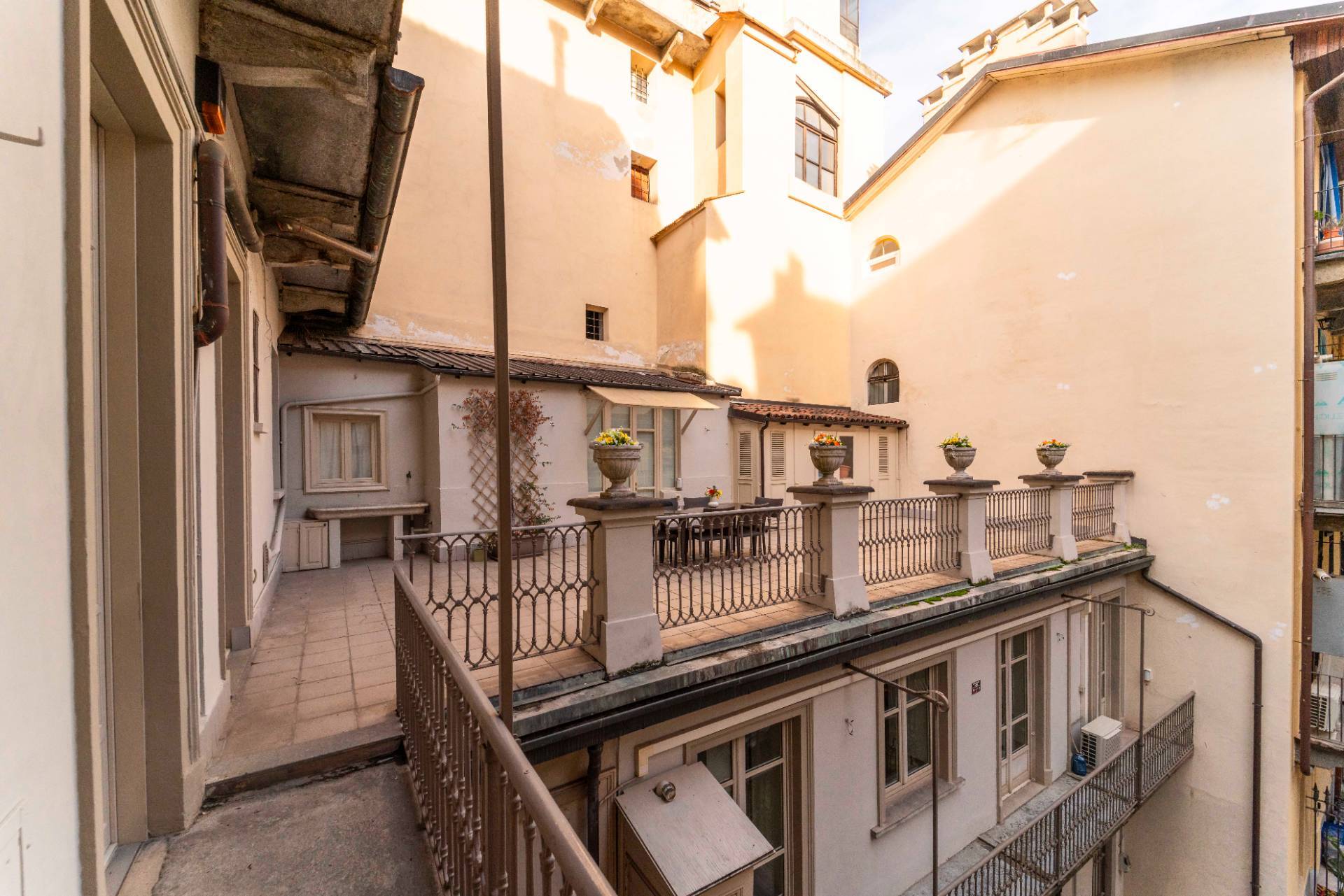 Torino, Torino, 10100, IT, 3 Bedrooms Bedrooms, ,4 BathroomsBathrooms,Residential,For Sale,1989307