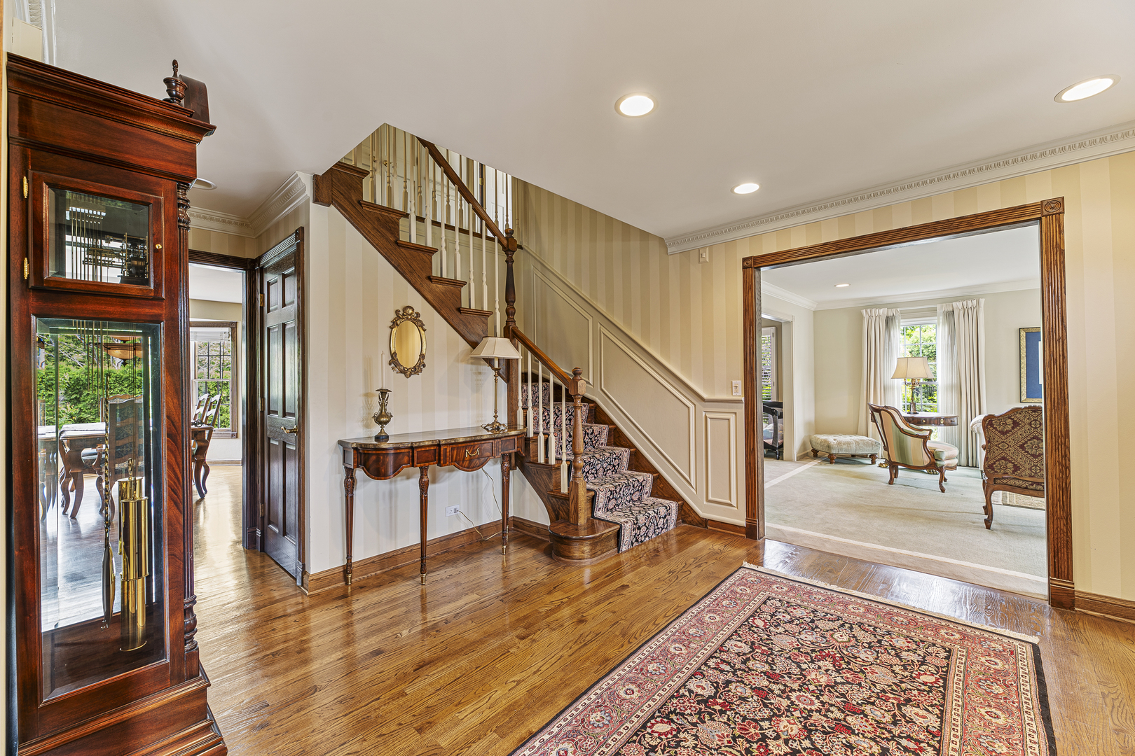 Glenview, Illinois, 60026, United States, 5 Bedrooms Bedrooms, ,4 BathroomsBathrooms,Residential,For Sale,1951003