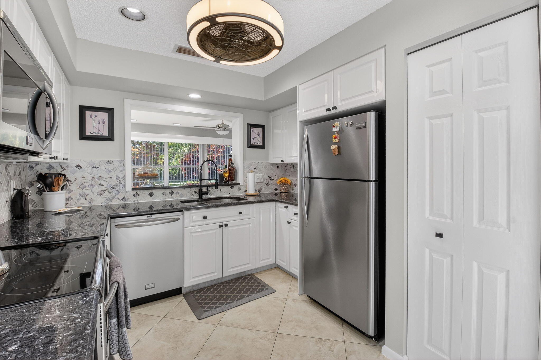 Boynton Beach, Florida, 33437, United States, 2 Bedrooms Bedrooms, ,2 BathroomsBathrooms,Residential,For Sale,2008625