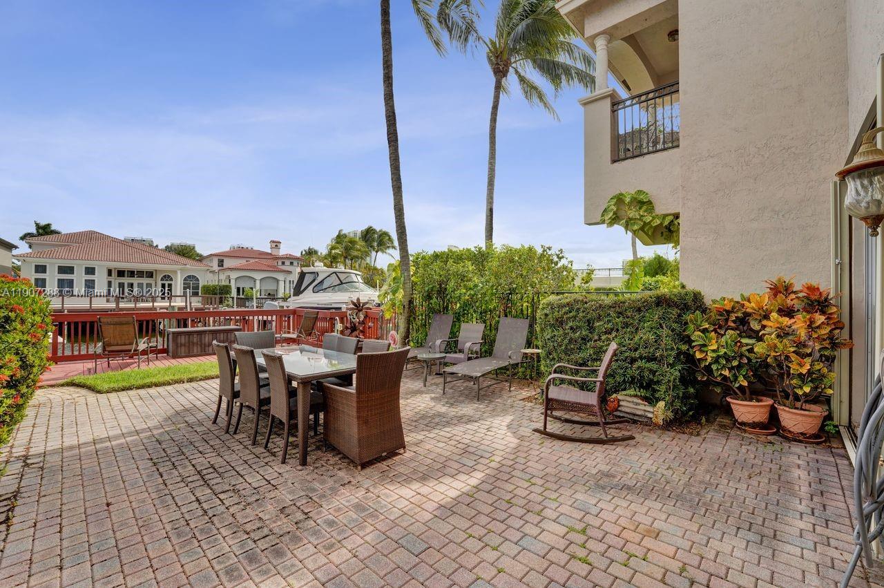 Hollywood, Florida, 33019, United States, 3 Bedrooms Bedrooms, ,3 BathroomsBathrooms,Residential,For Sale,1989592